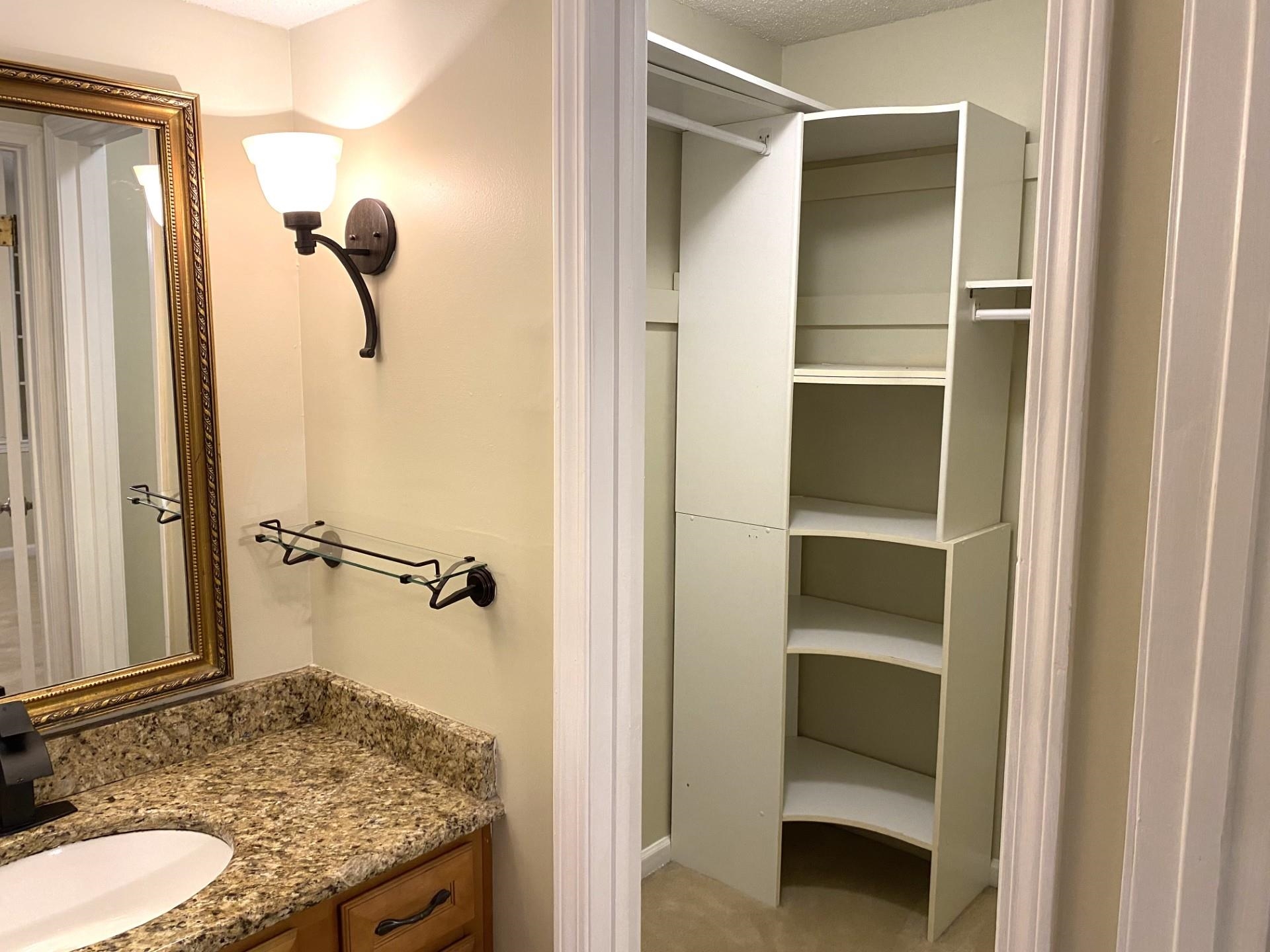 7918 Farmingdale Rd Property Photo 6