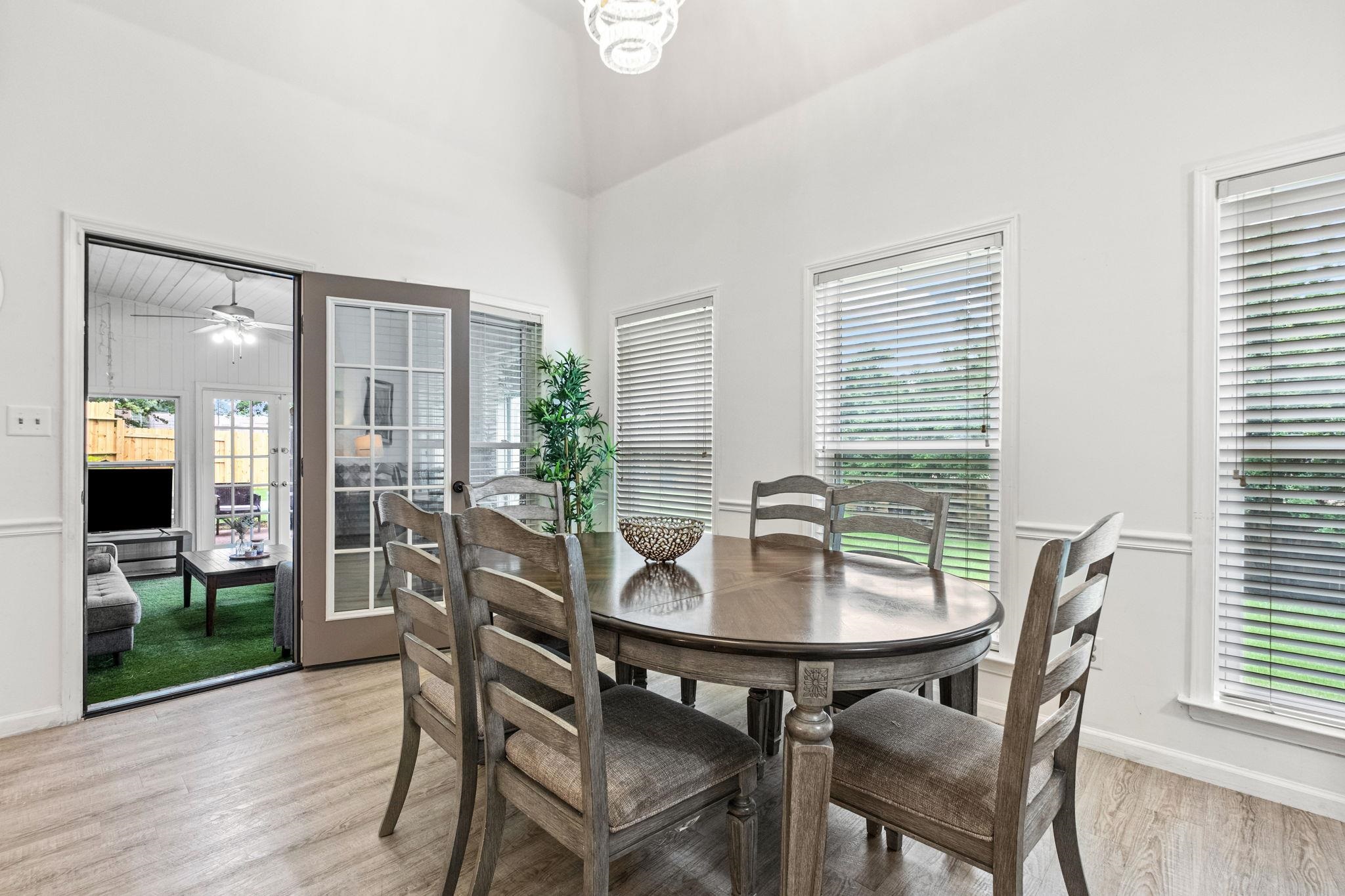 4830 Maggie Oaks Cv Property Photo 17