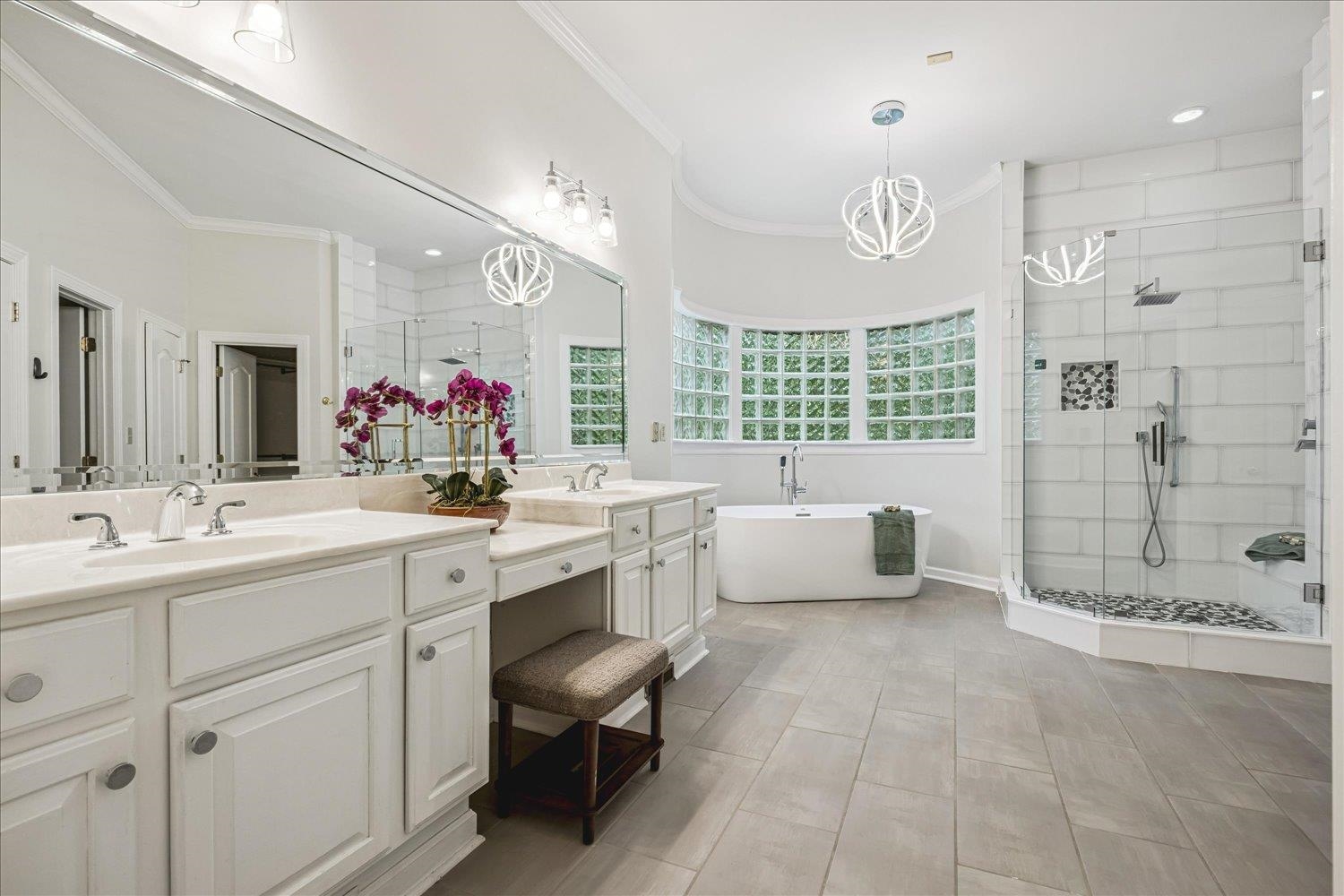 7860 Chapel Ridge Dr Property Photo 24