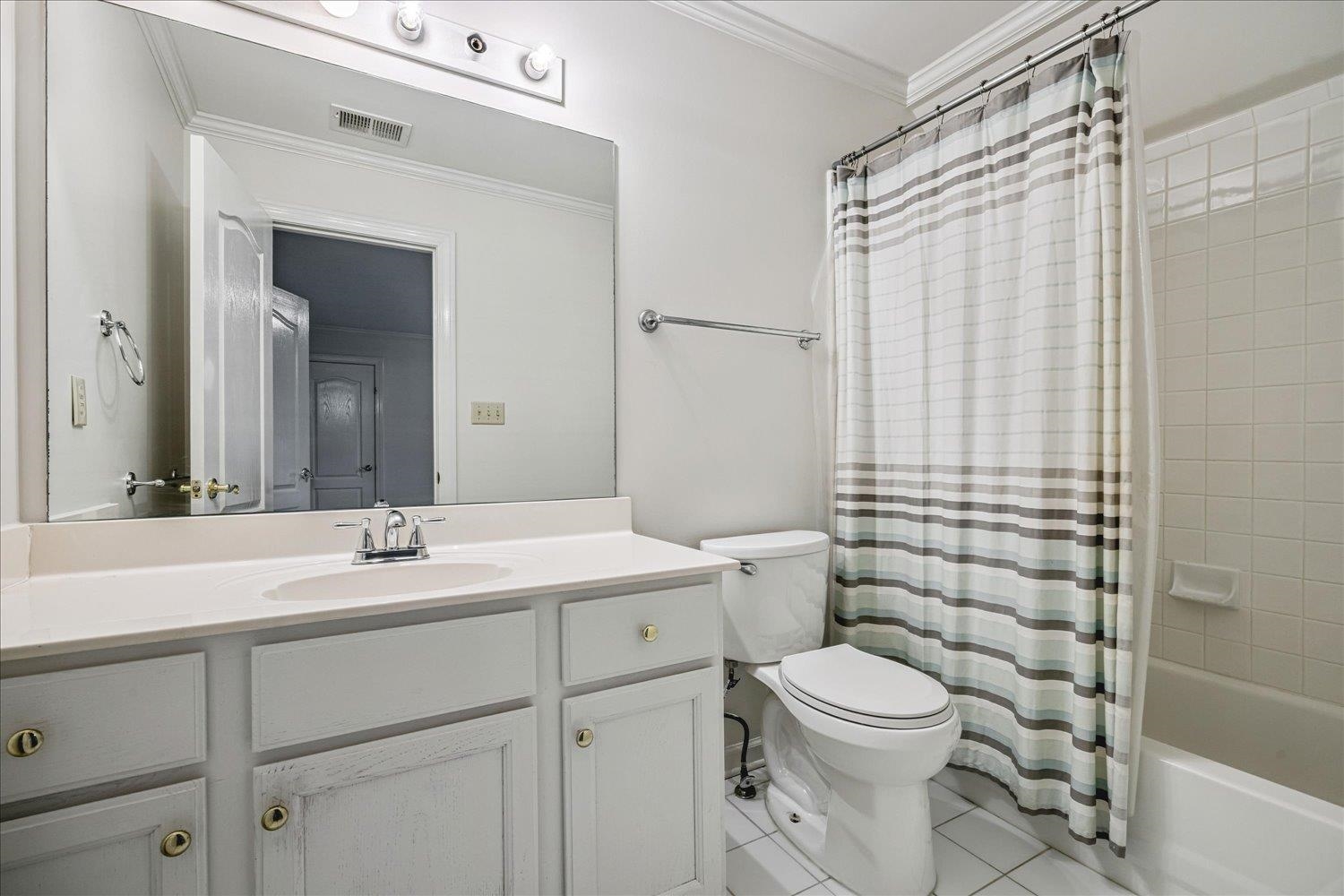 7860 Chapel Ridge Dr Property Photo 28