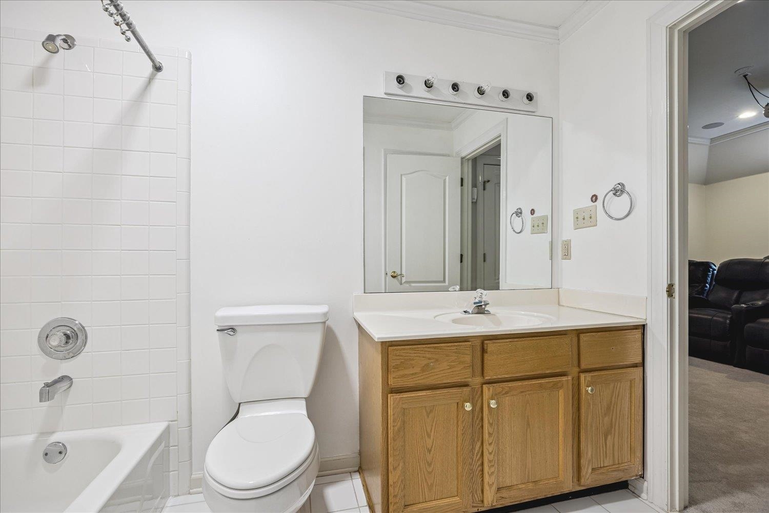 7860 Chapel Ridge Dr Property Photo 32