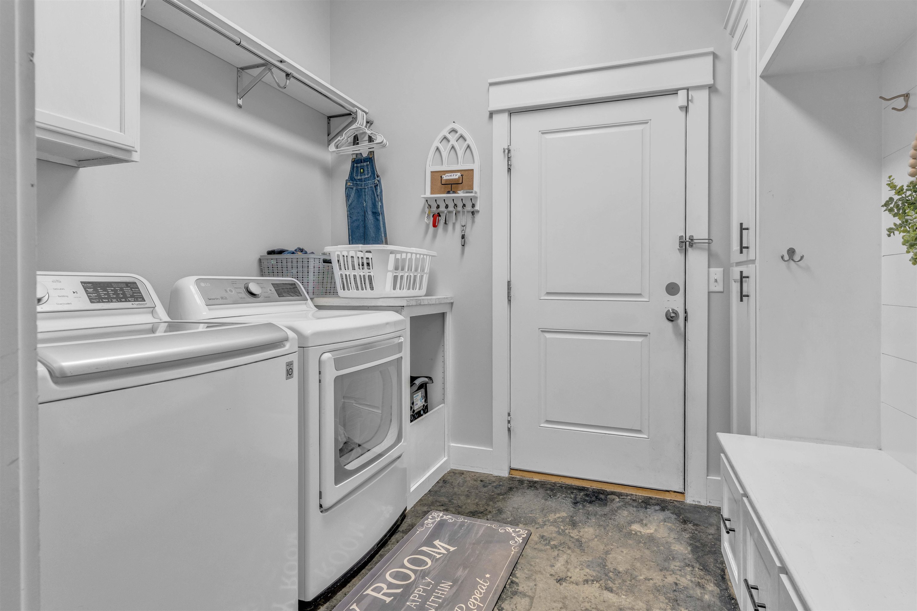 2525 Sinai Dr Property Photo 38