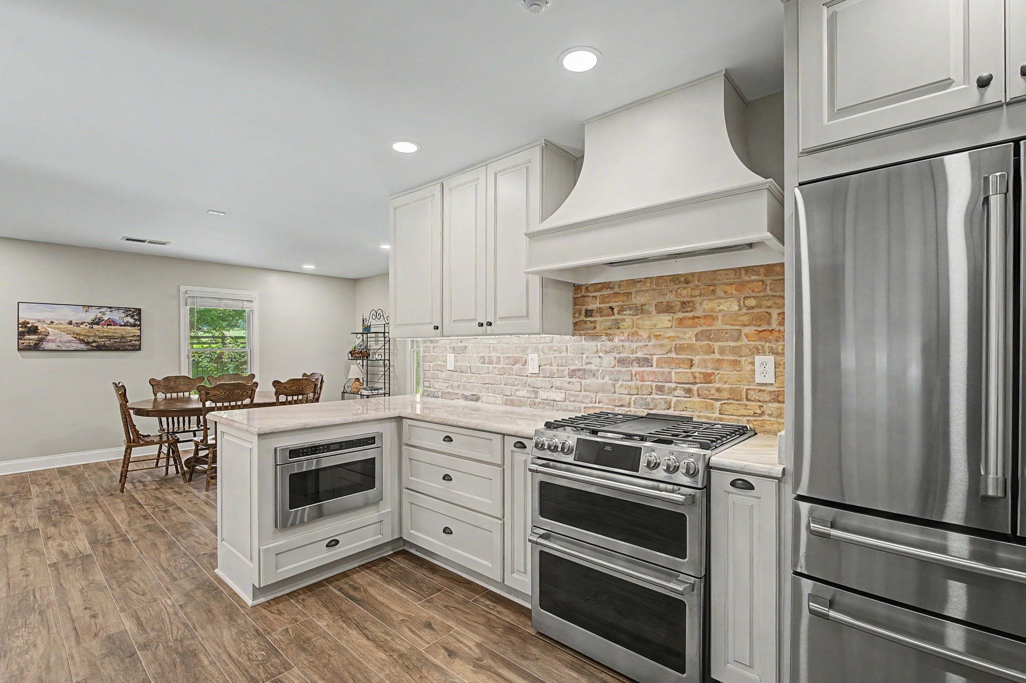 9035 Post Oak Ln Property Photo 13