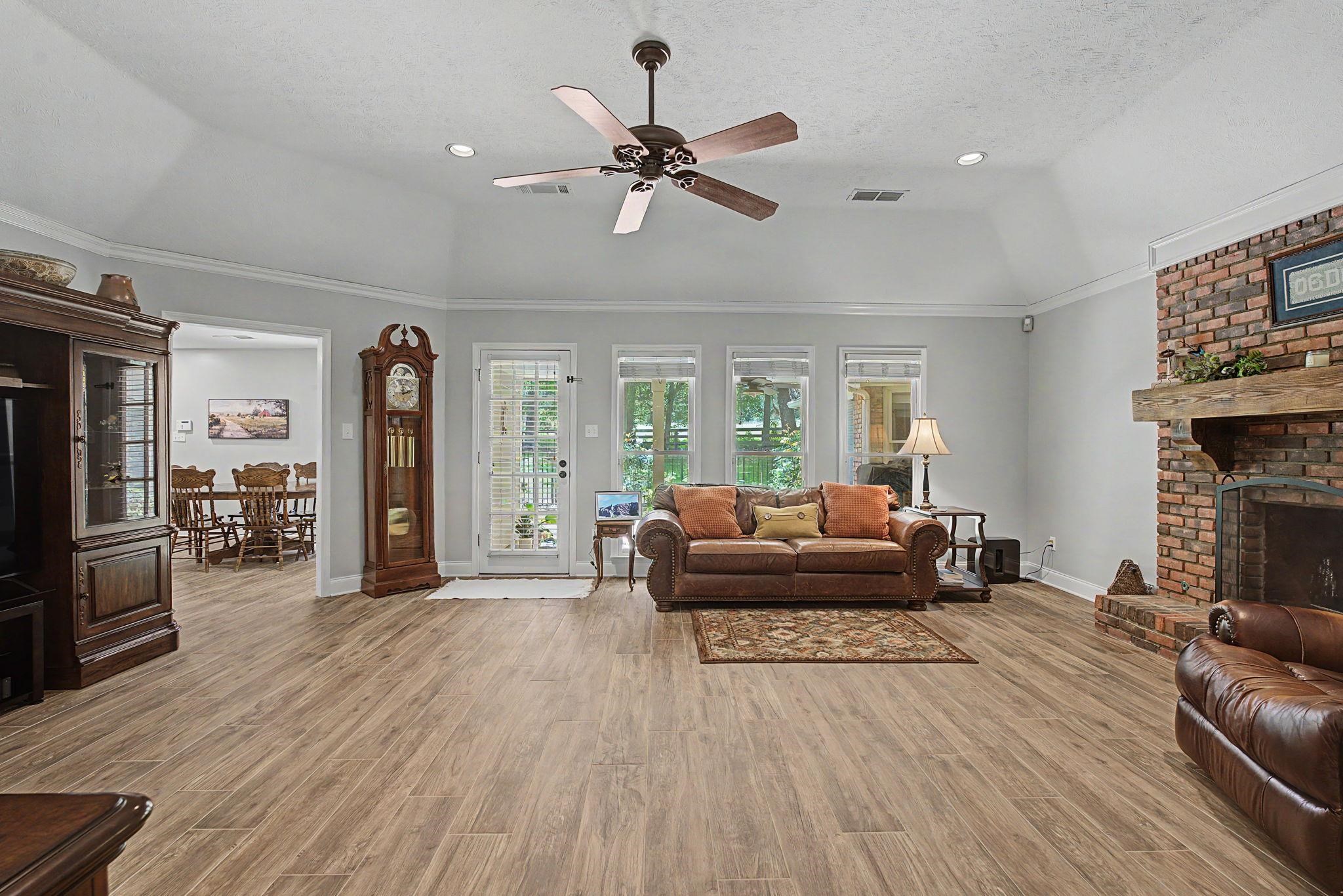 9035 Post Oak Ln Property Photo 18
