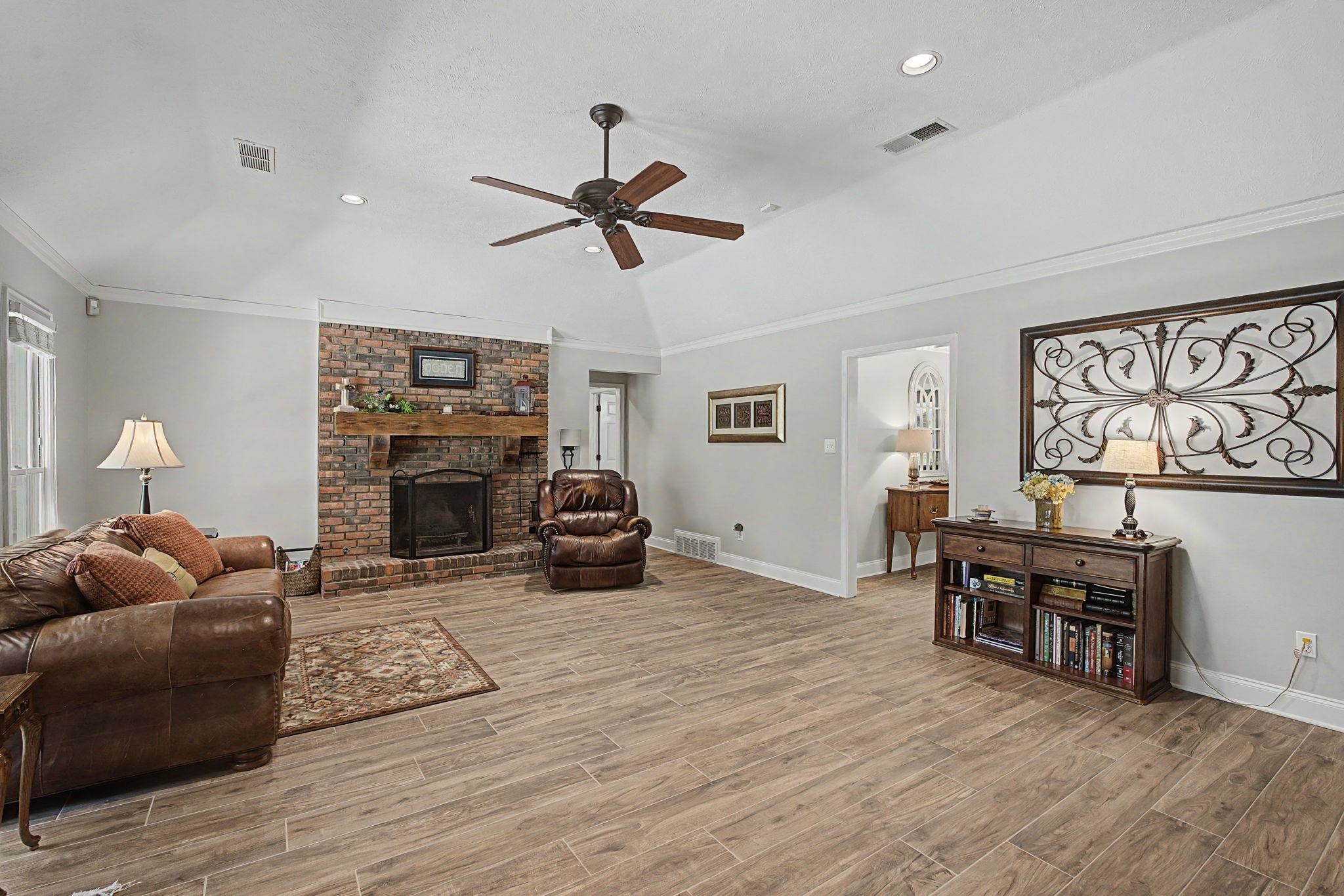 9035 Post Oak Ln Property Photo 20