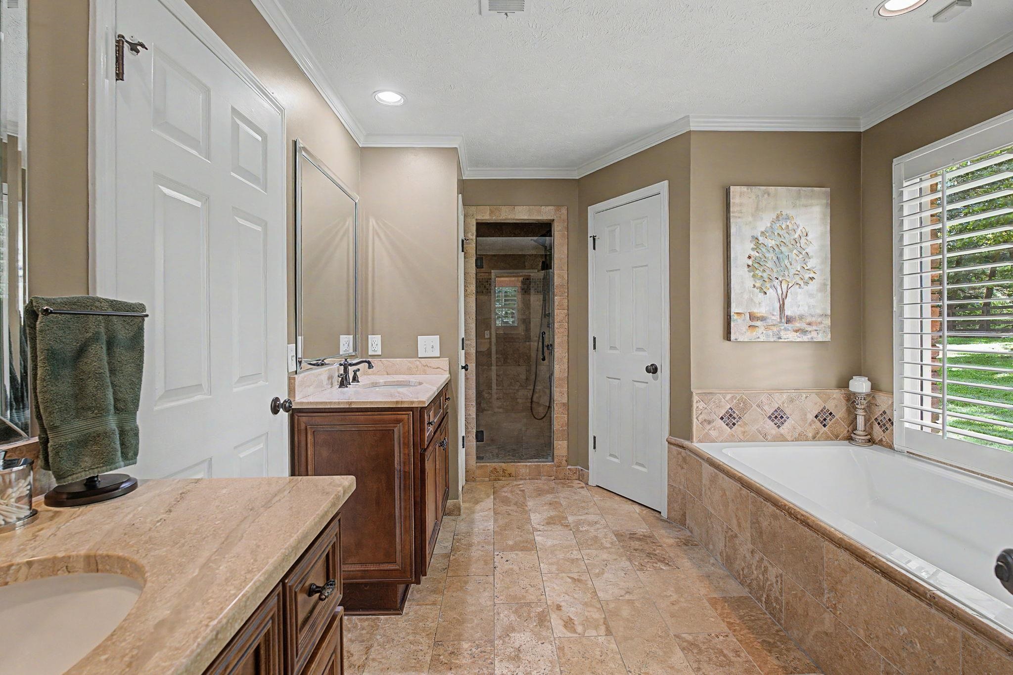 9035 Post Oak Ln Property Photo 23