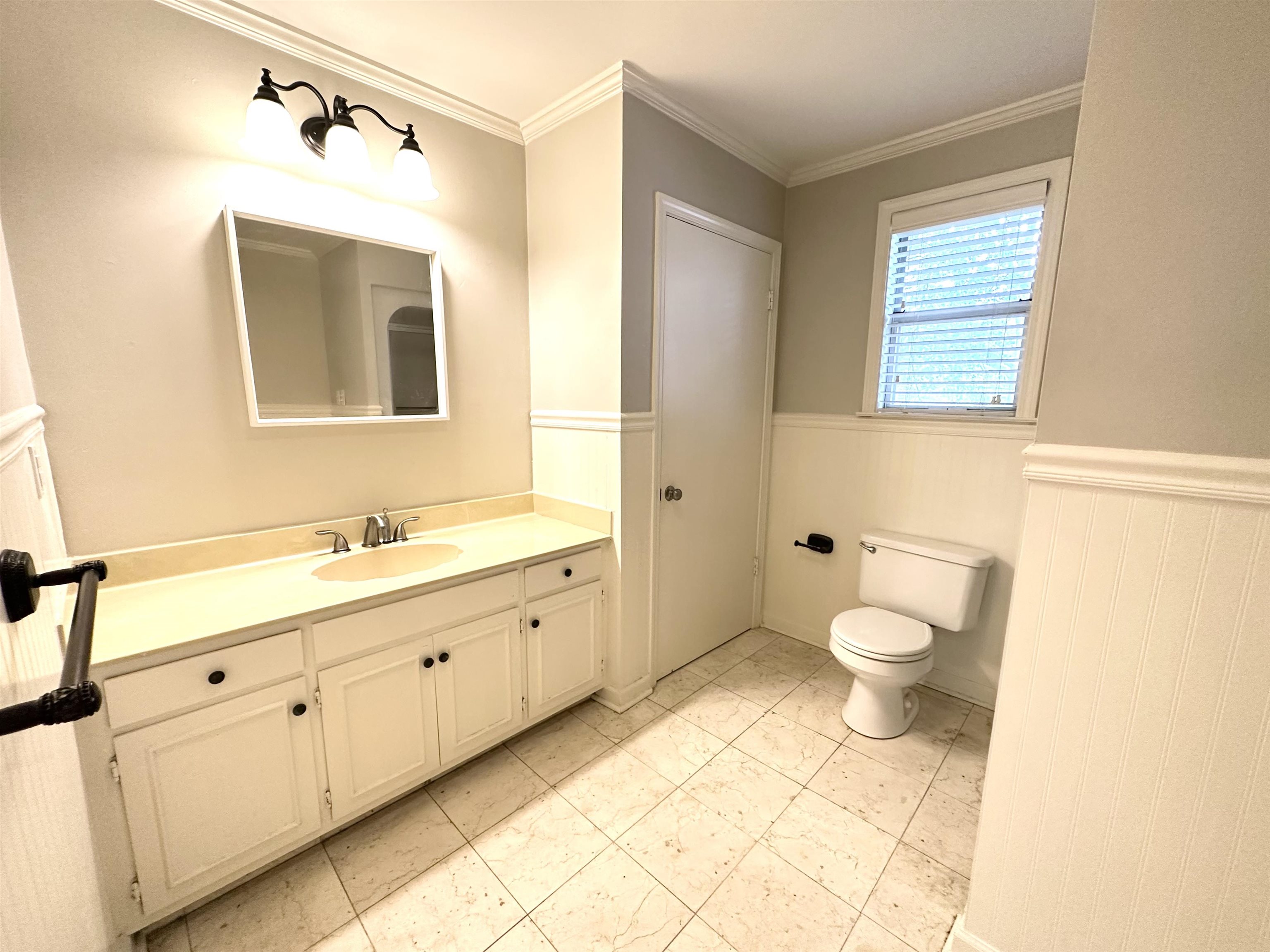961 Little John Rd Property Photo 16