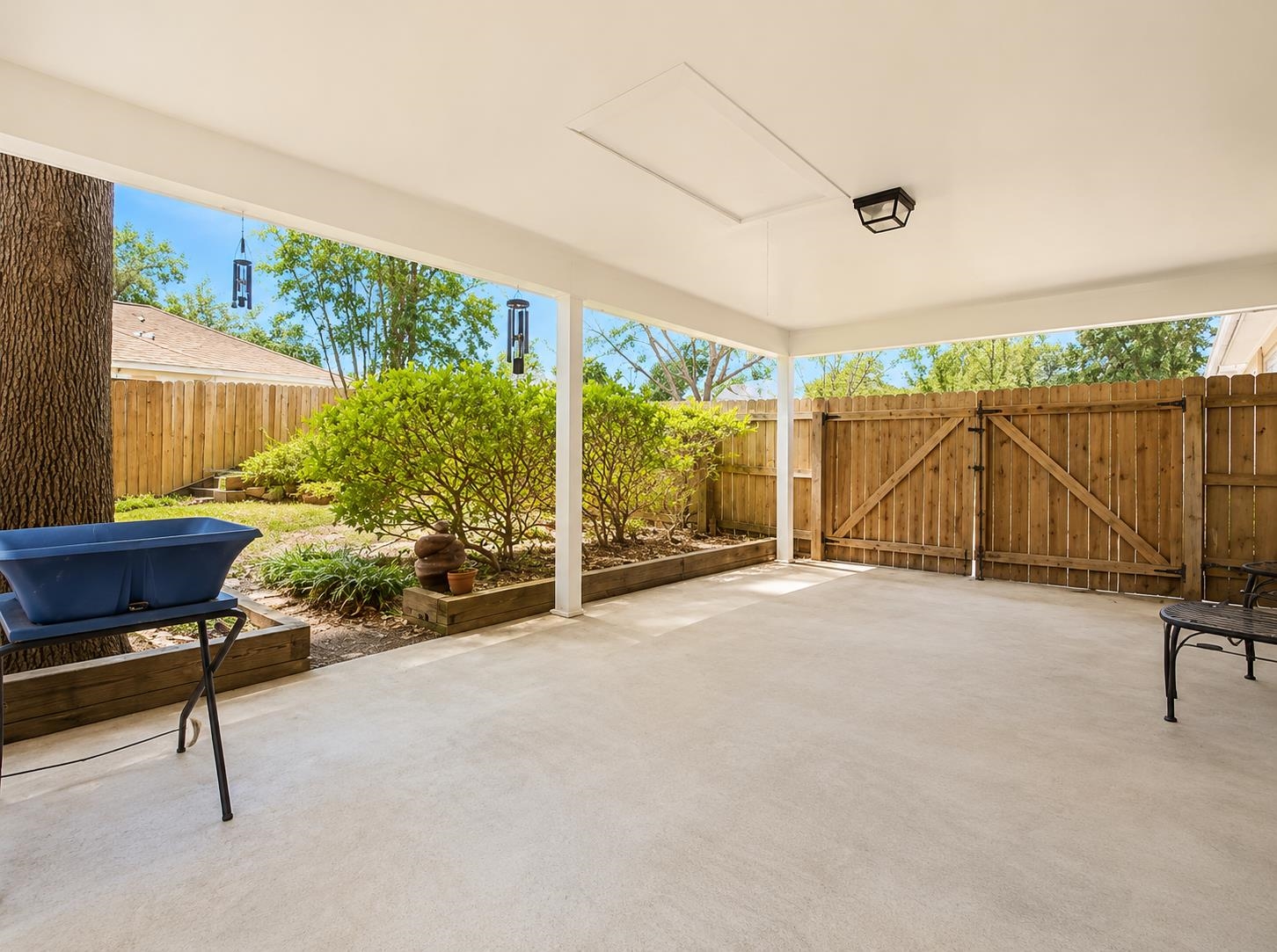 4980 Dee Rd Property Photo 3