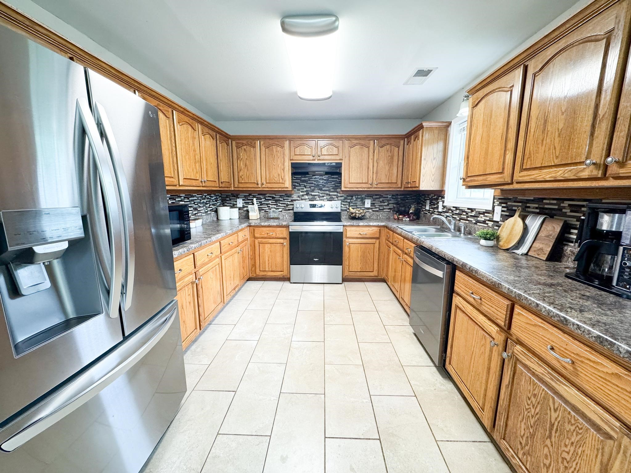 4776 Campground Rd Property Photo 5