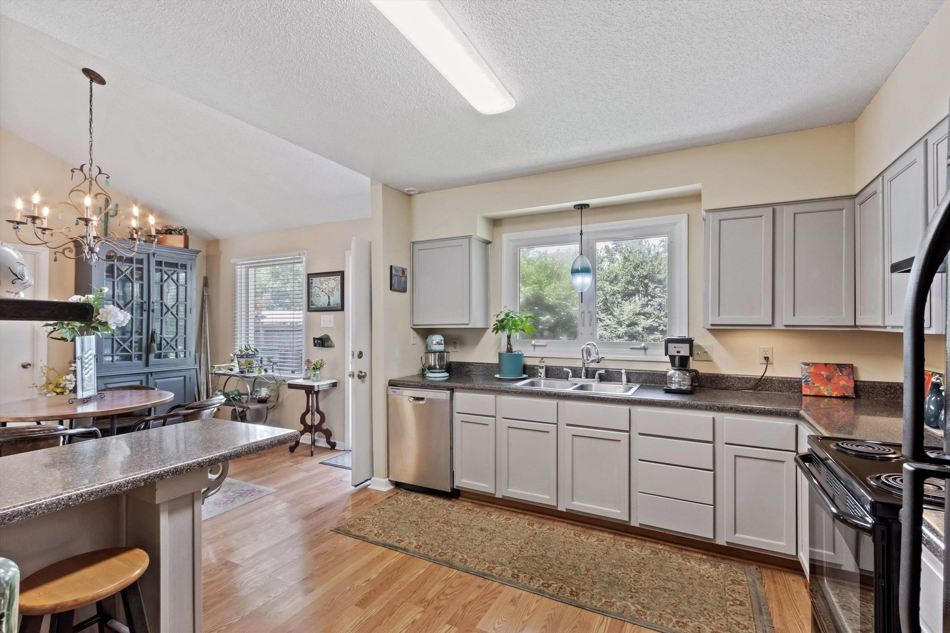 5100 Sequoia Ave Property Photo 10