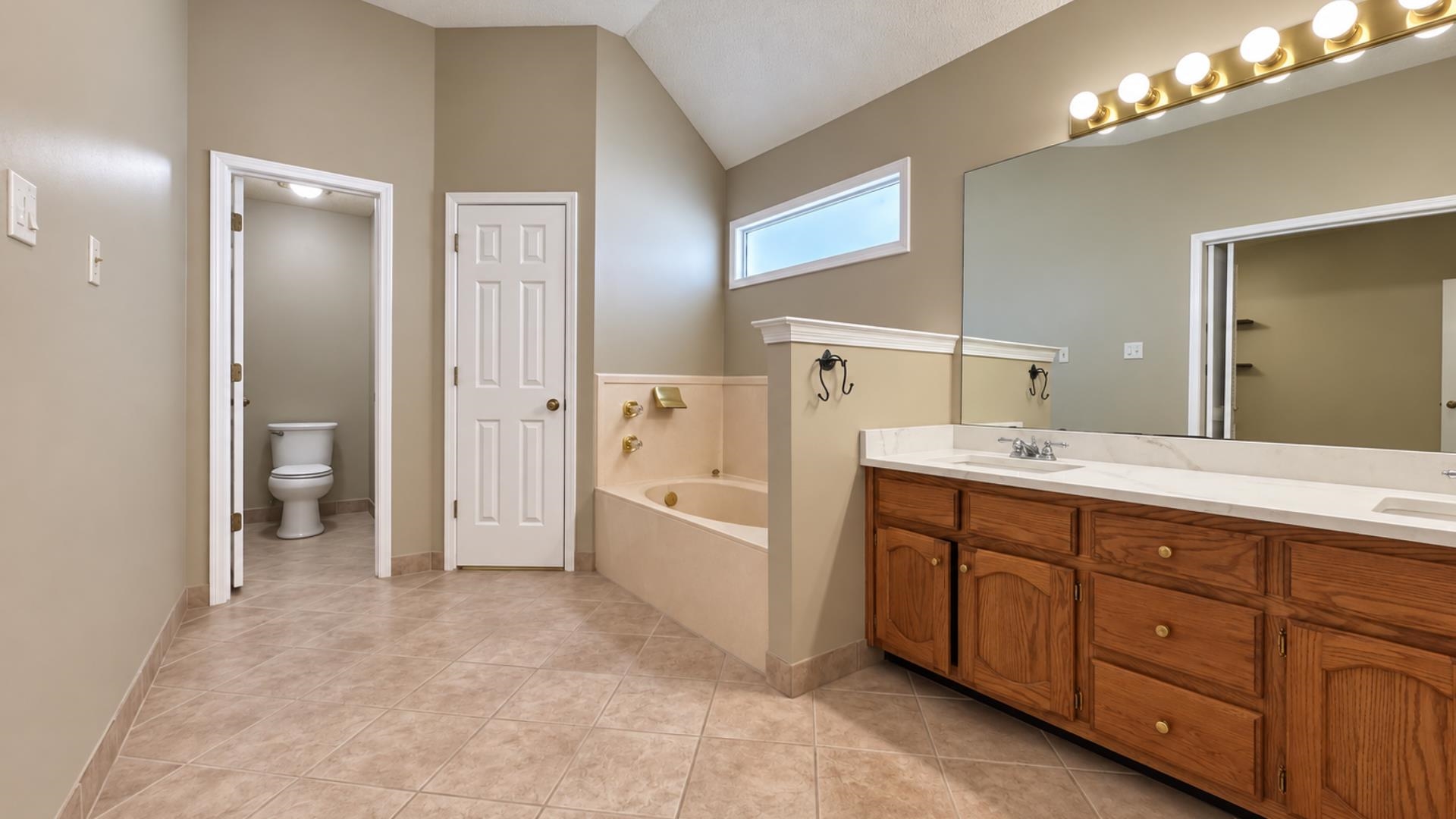 909 Joe Dr Property Photo 23