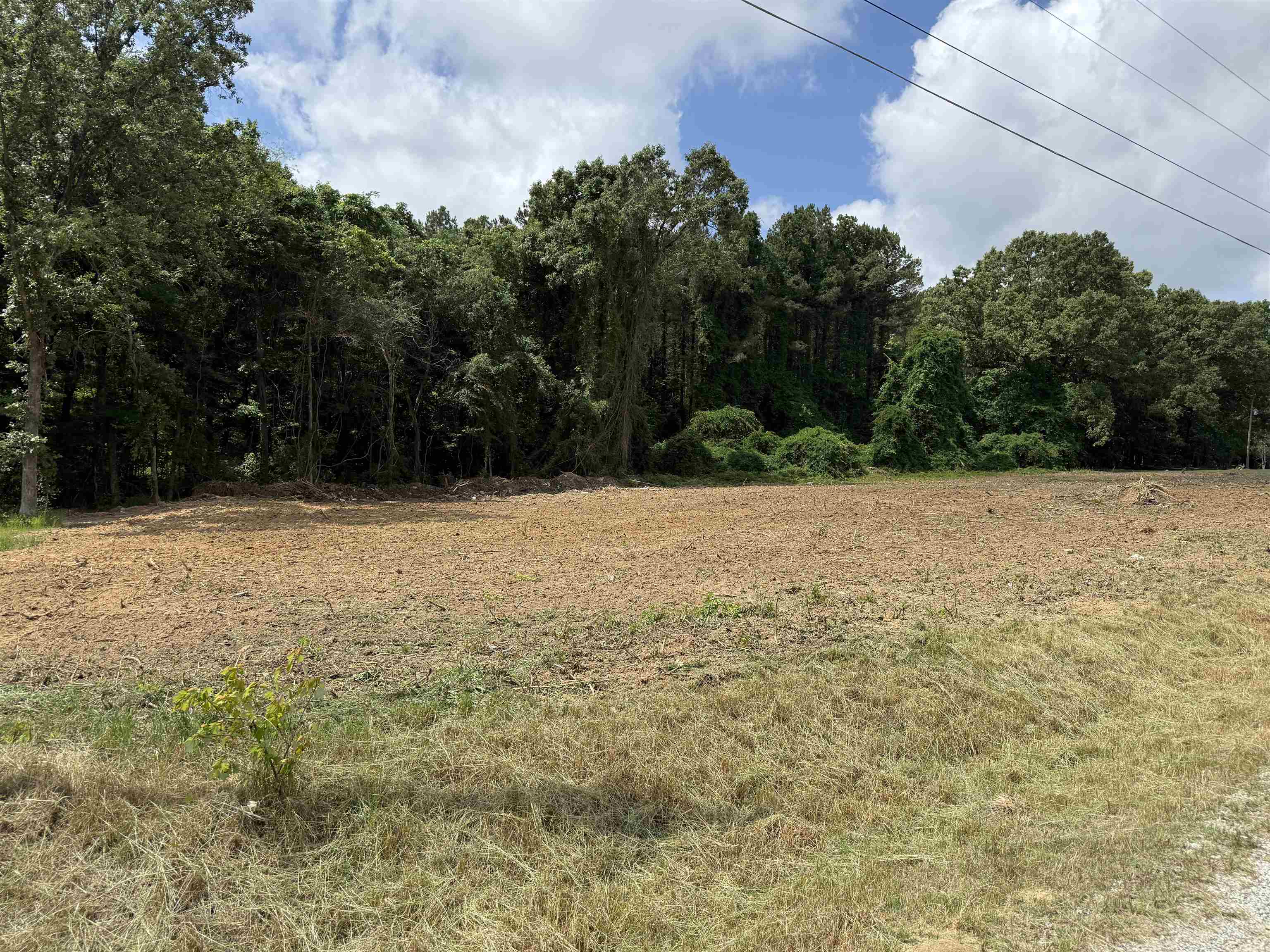 240 Demeka Rd Property Photo 1