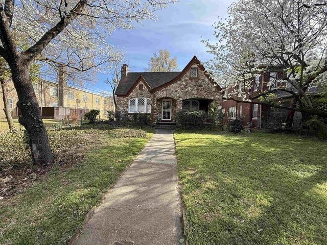 1981 Snowden Ave Property Photo 2