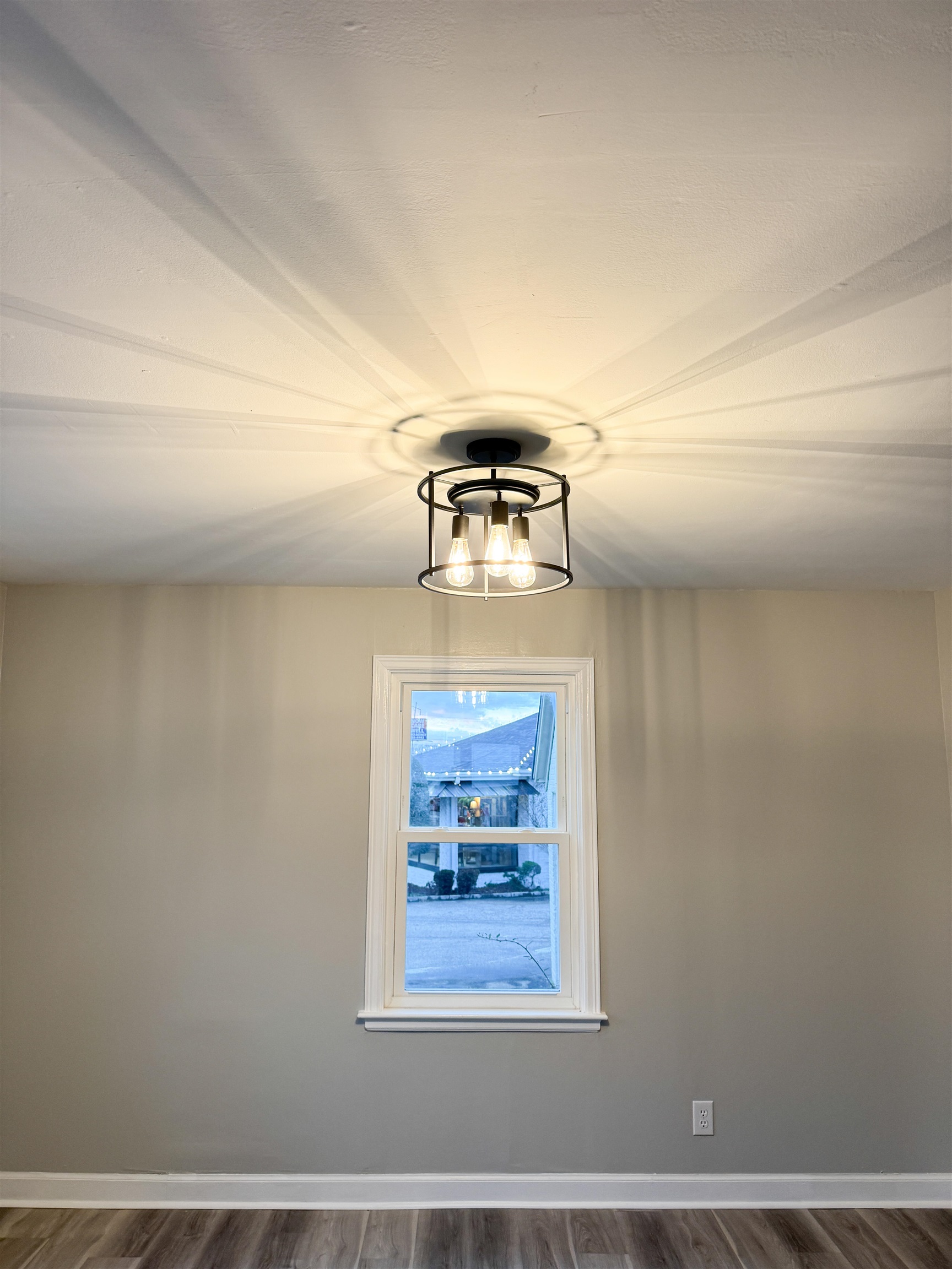 1310 W Market St Property Photo 4