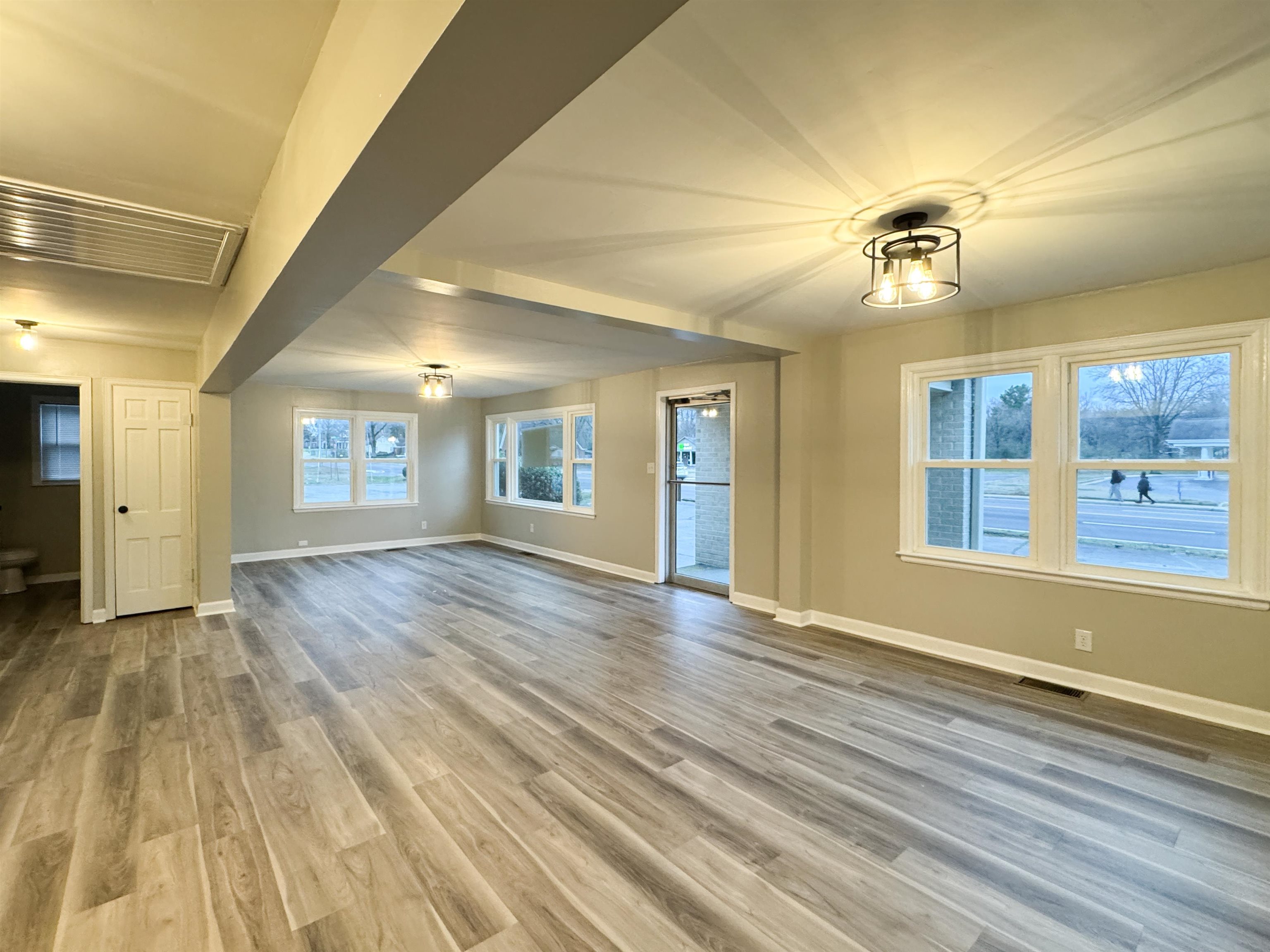 1310 W Market St Property Photo 7