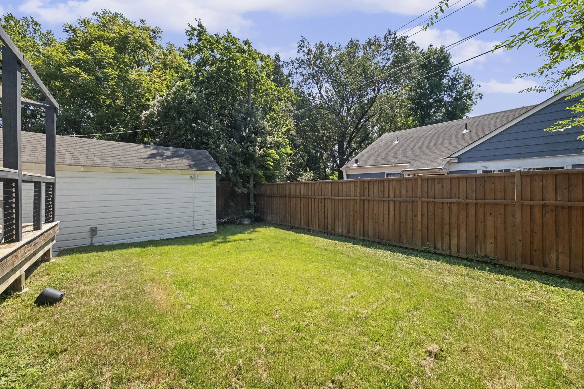 385 Holmes Cir Property Photo 36