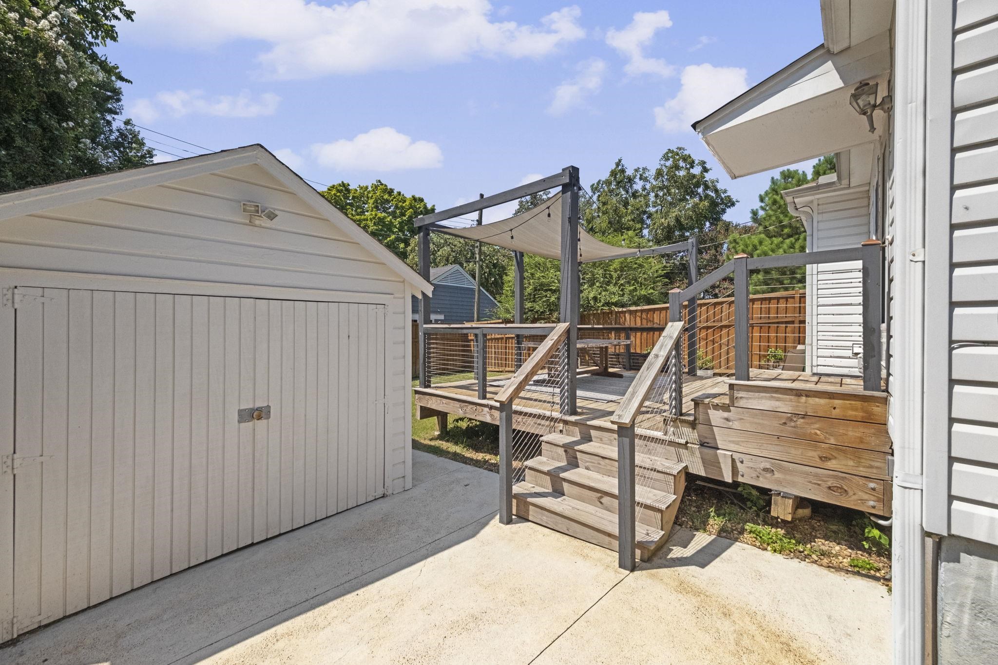 385 Holmes Cir Property Photo 40