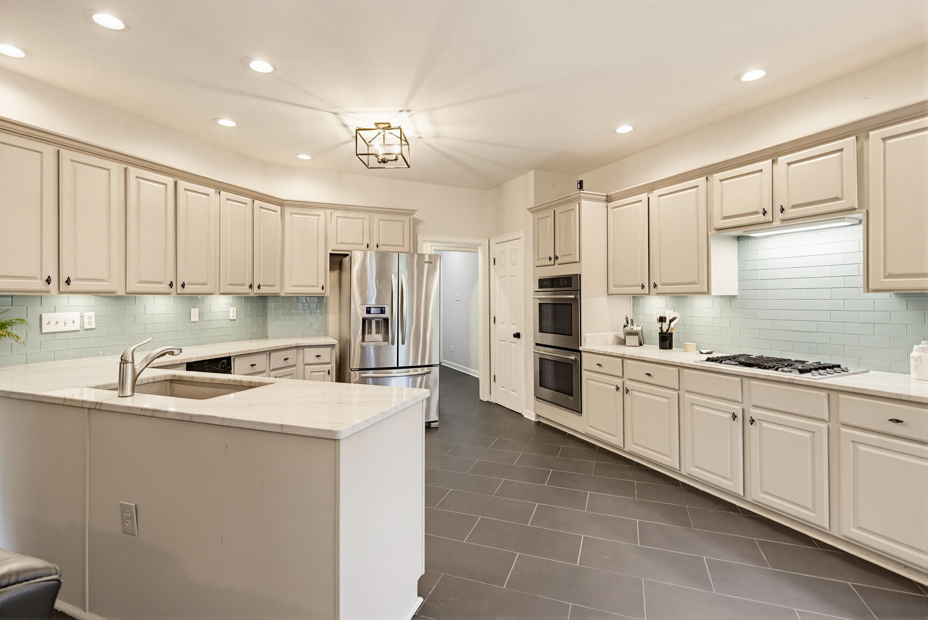 8986 Cairn Ridge Dr Property Photo 9