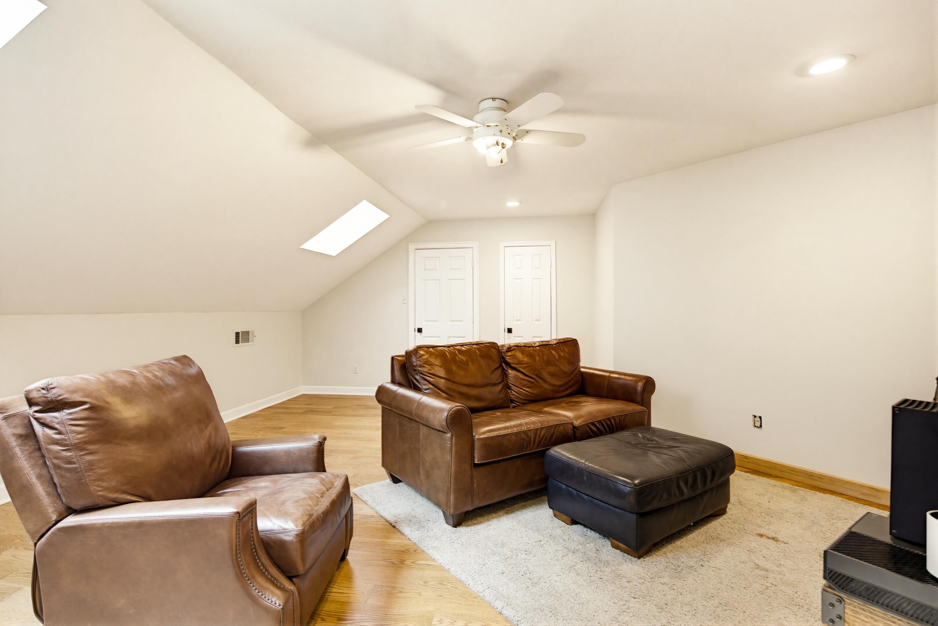 8986 Cairn Ridge Dr Property Photo 27
