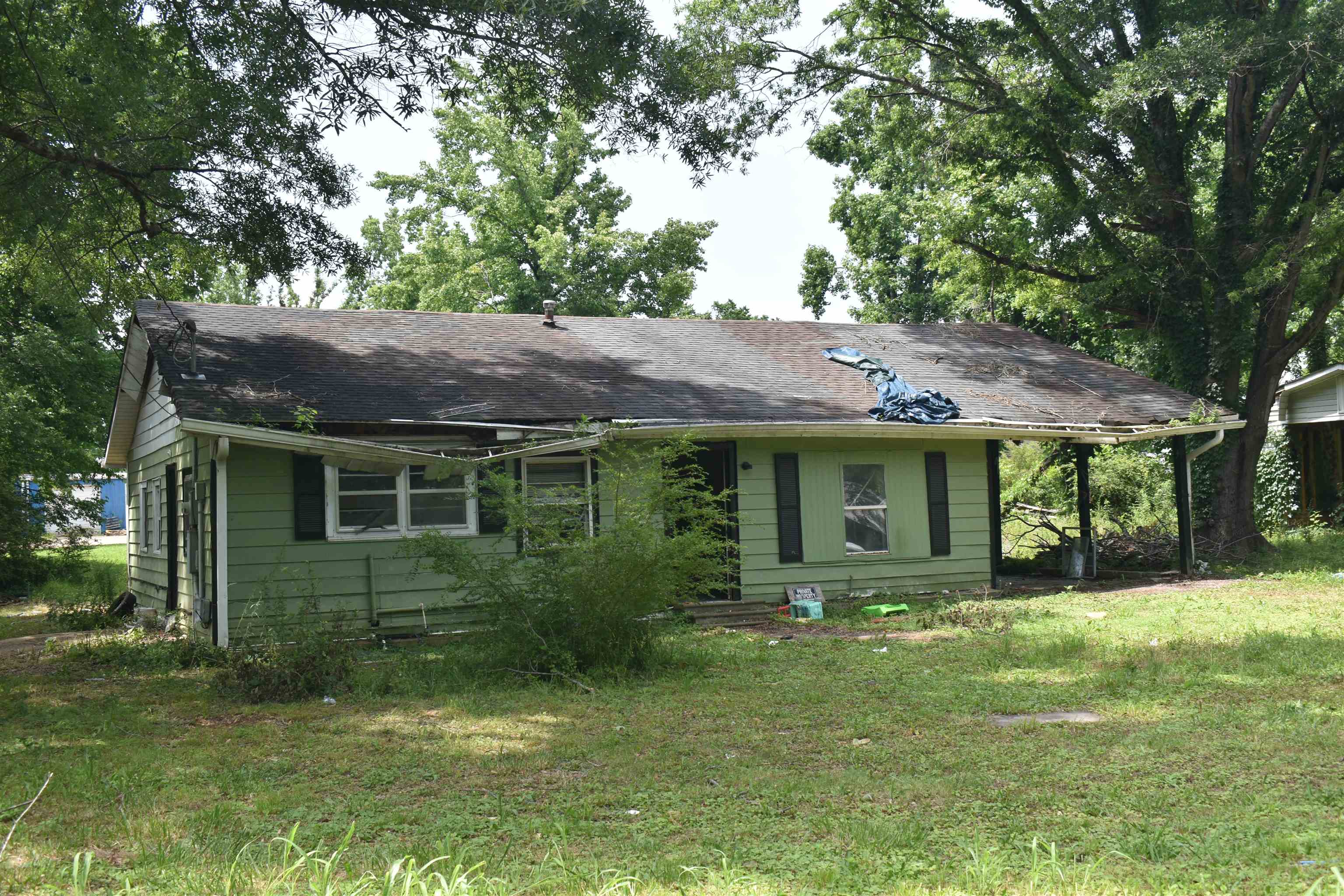 212 Macon St Property Photo 1