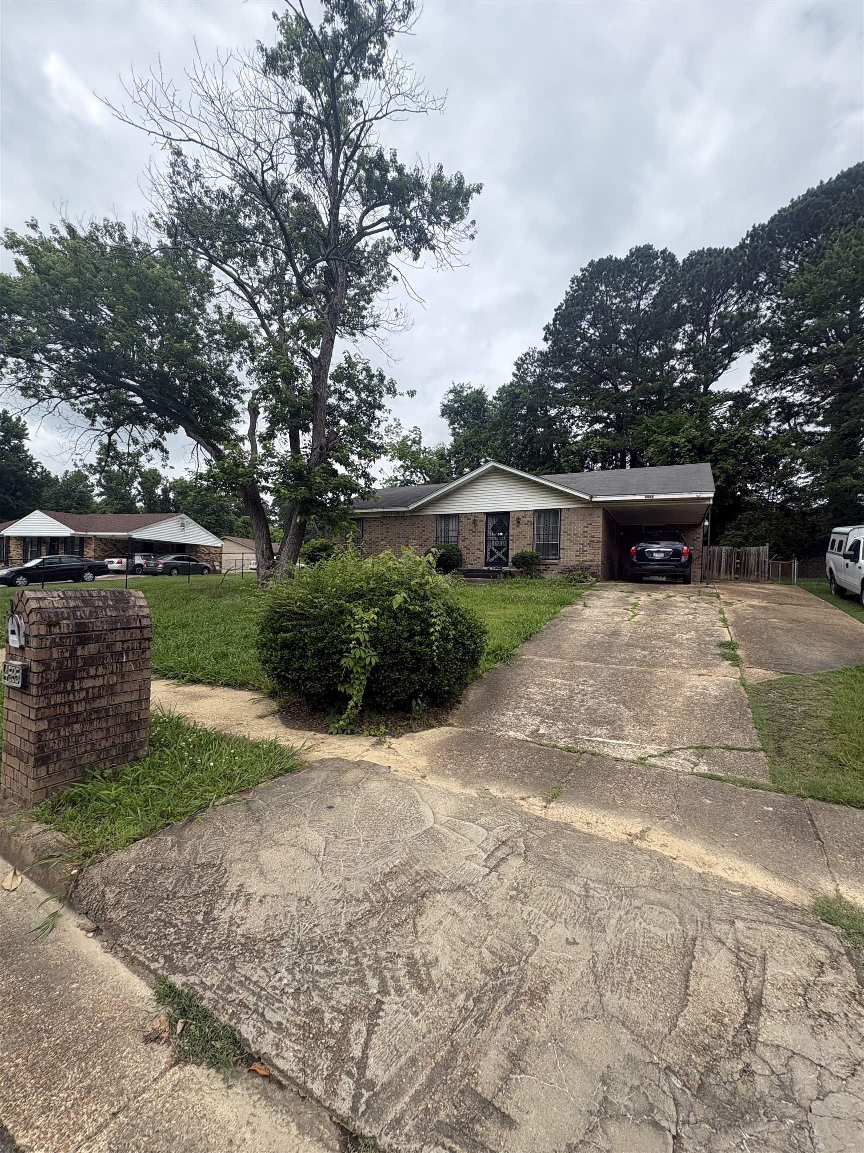 4585 DOUBLE TREE RD Property Photo 1