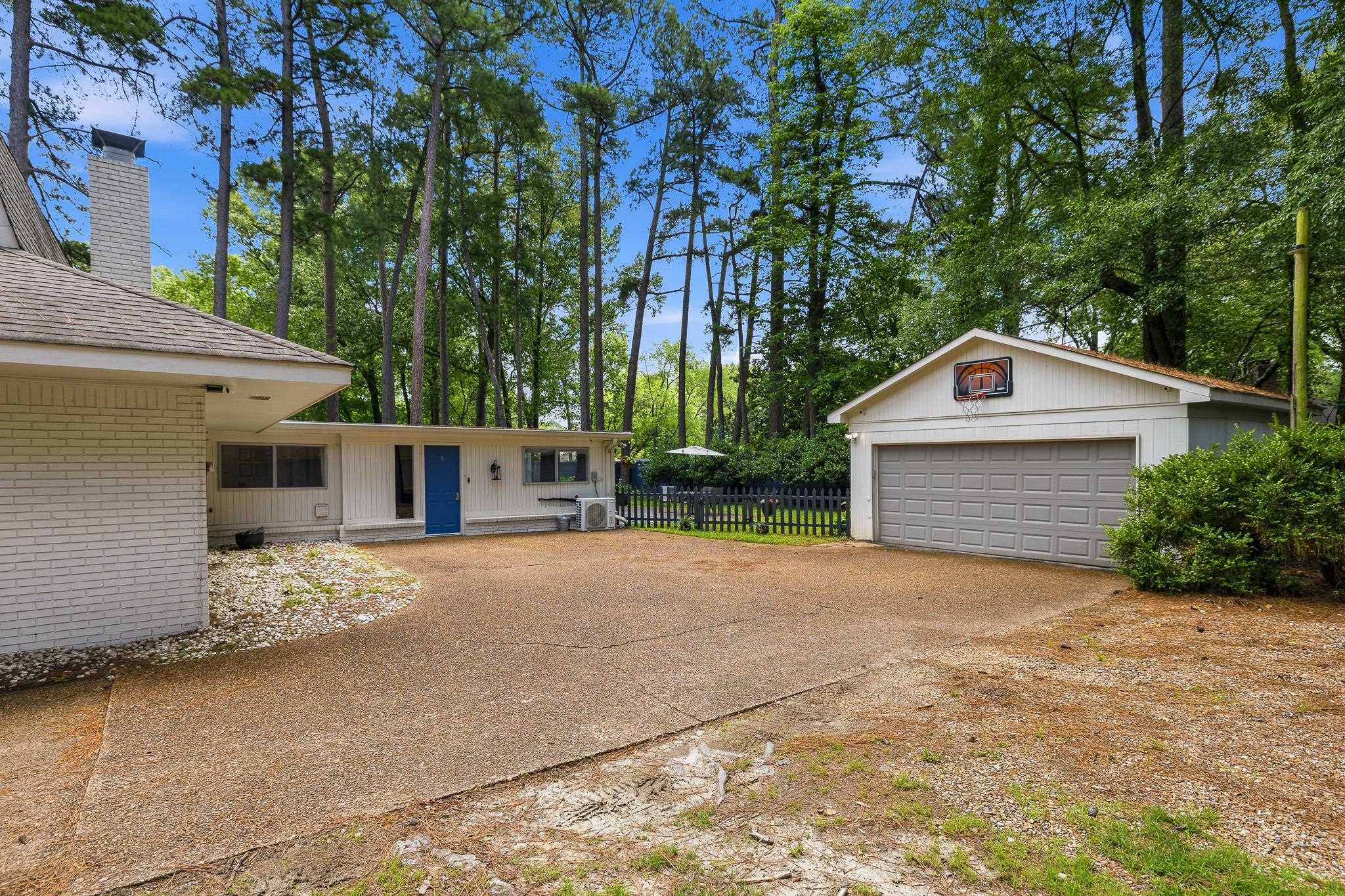 6735 Poplar Pike Property Photo 32
