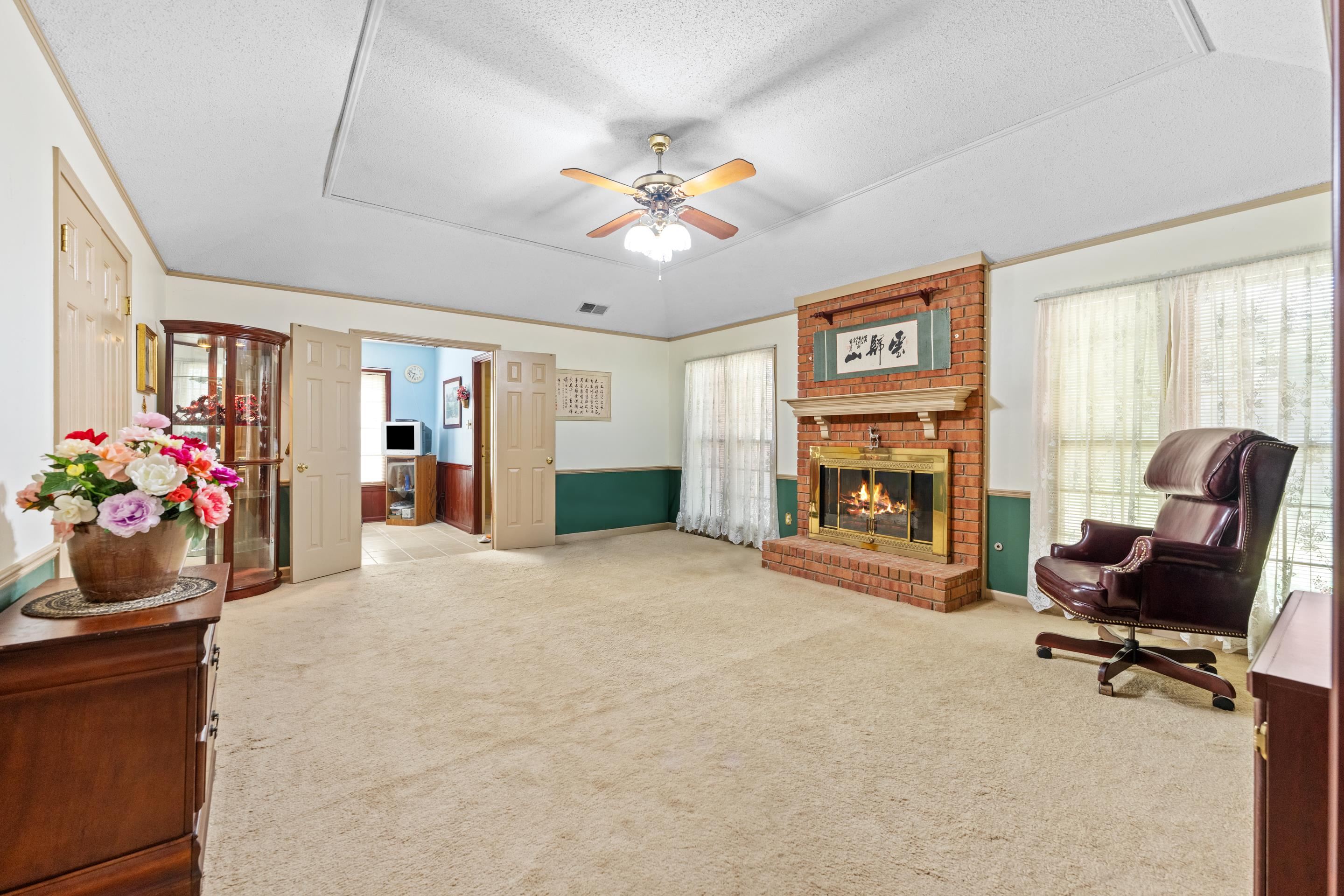 7027 Boxborough Cv Property Photo 6