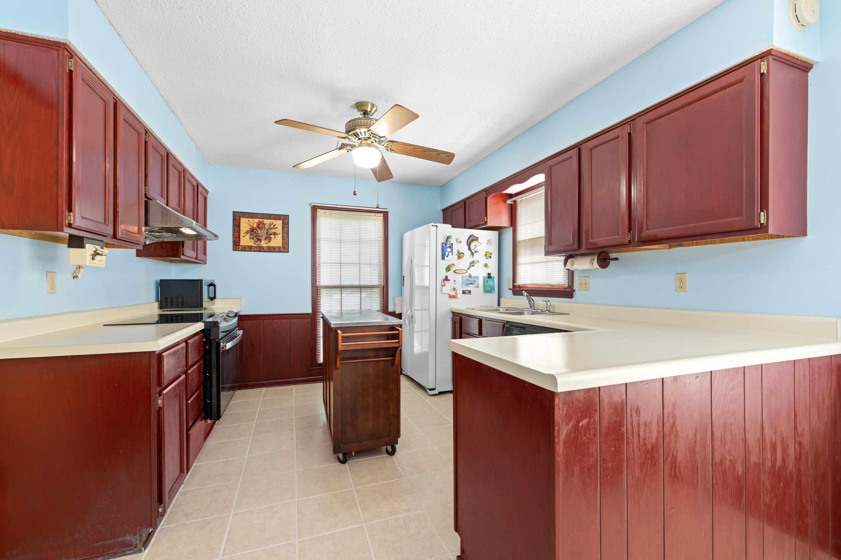 7027 Boxborough Cv Property Photo 7