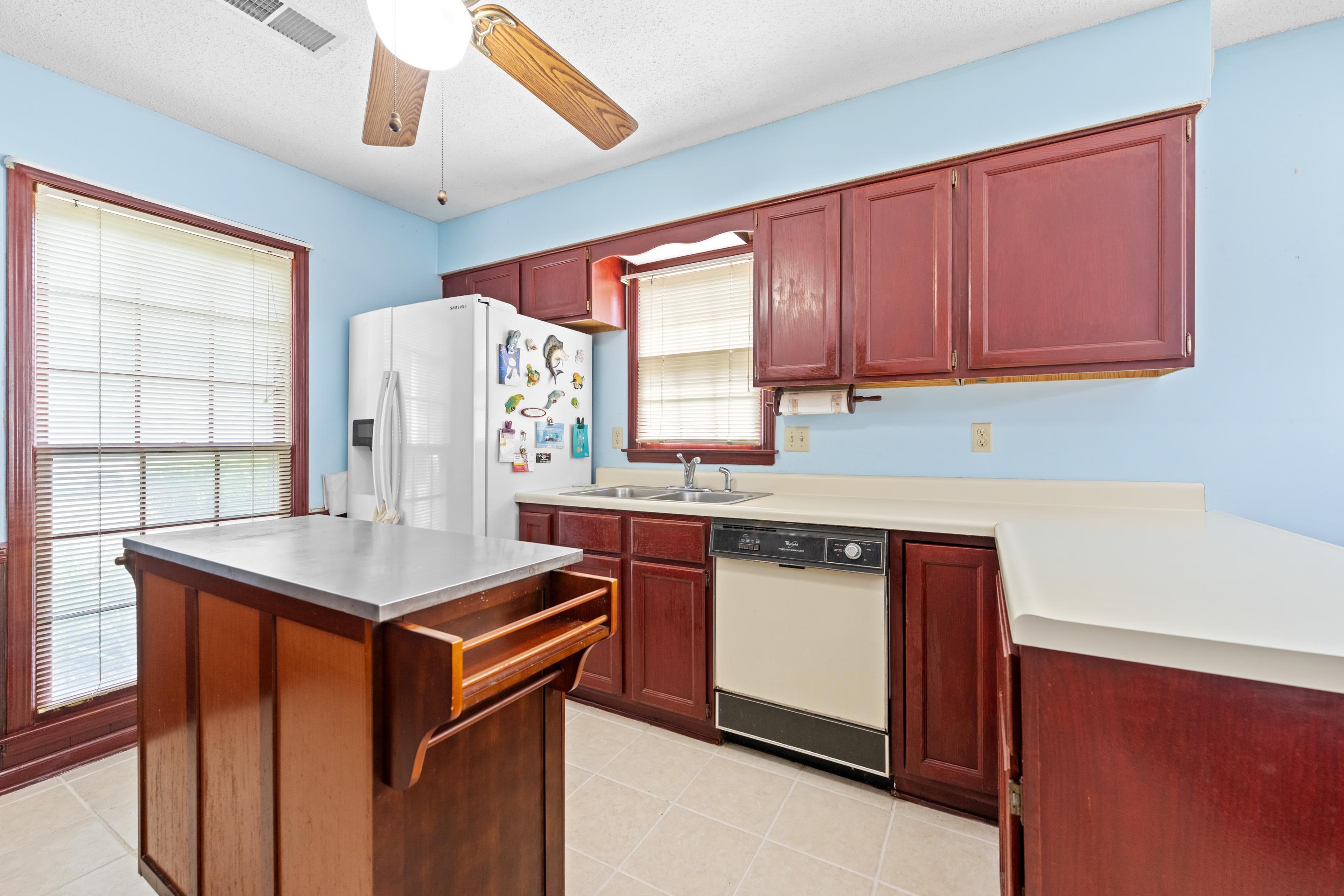 7027 Boxborough Cv Property Photo 9