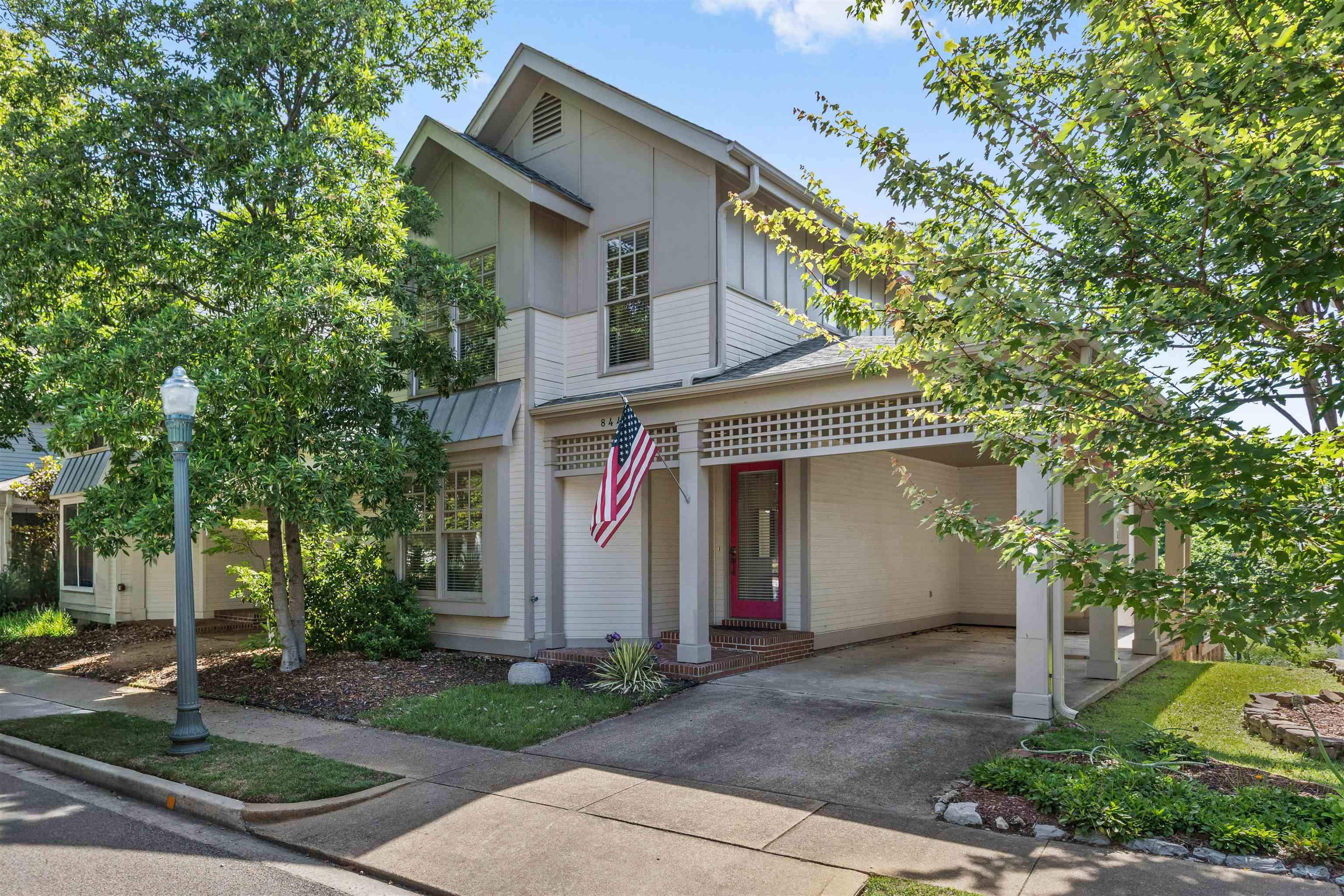 844 Harbor Isle Cir E Property Photo 2