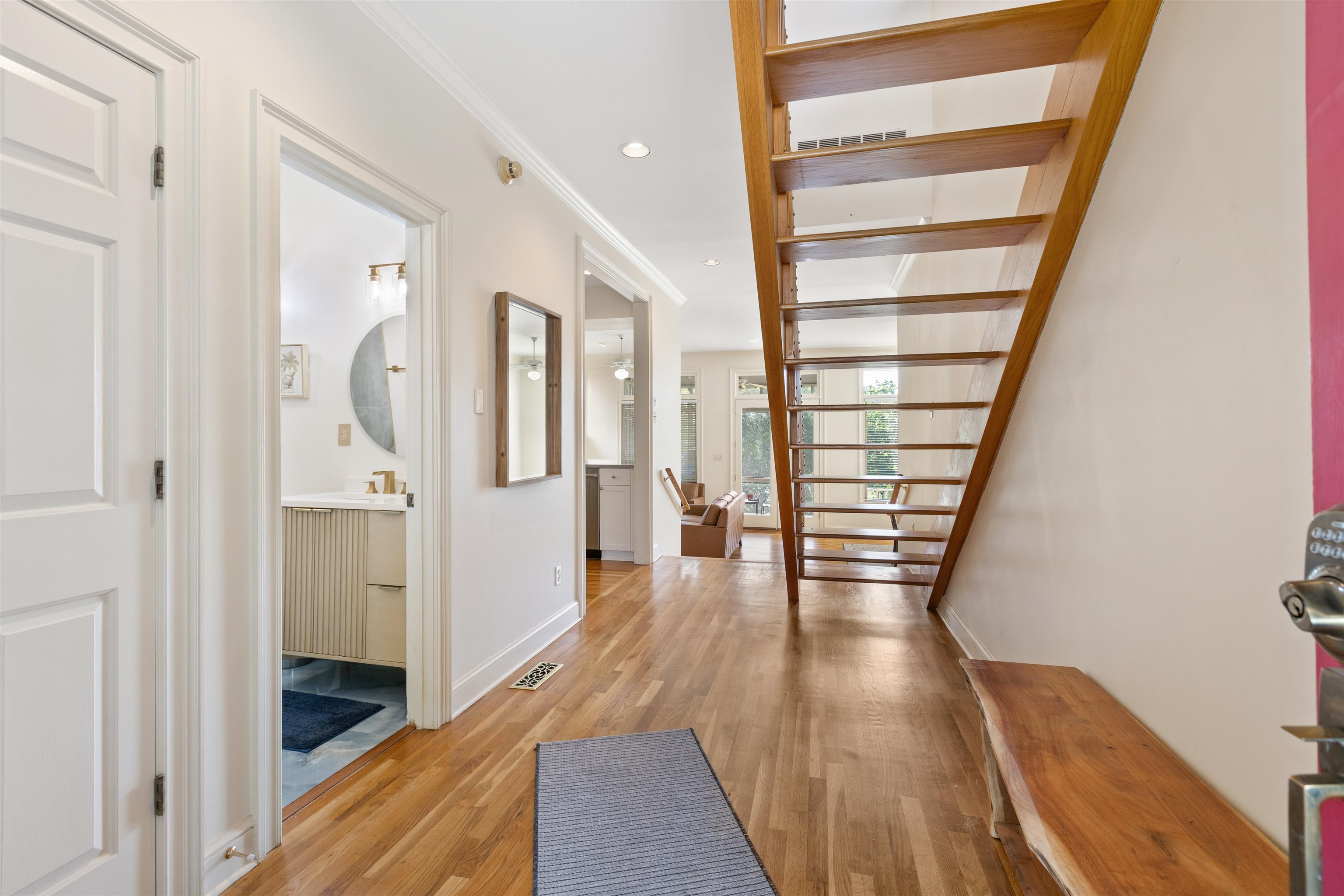 844 Harbor Isle Cir E Property Photo 5