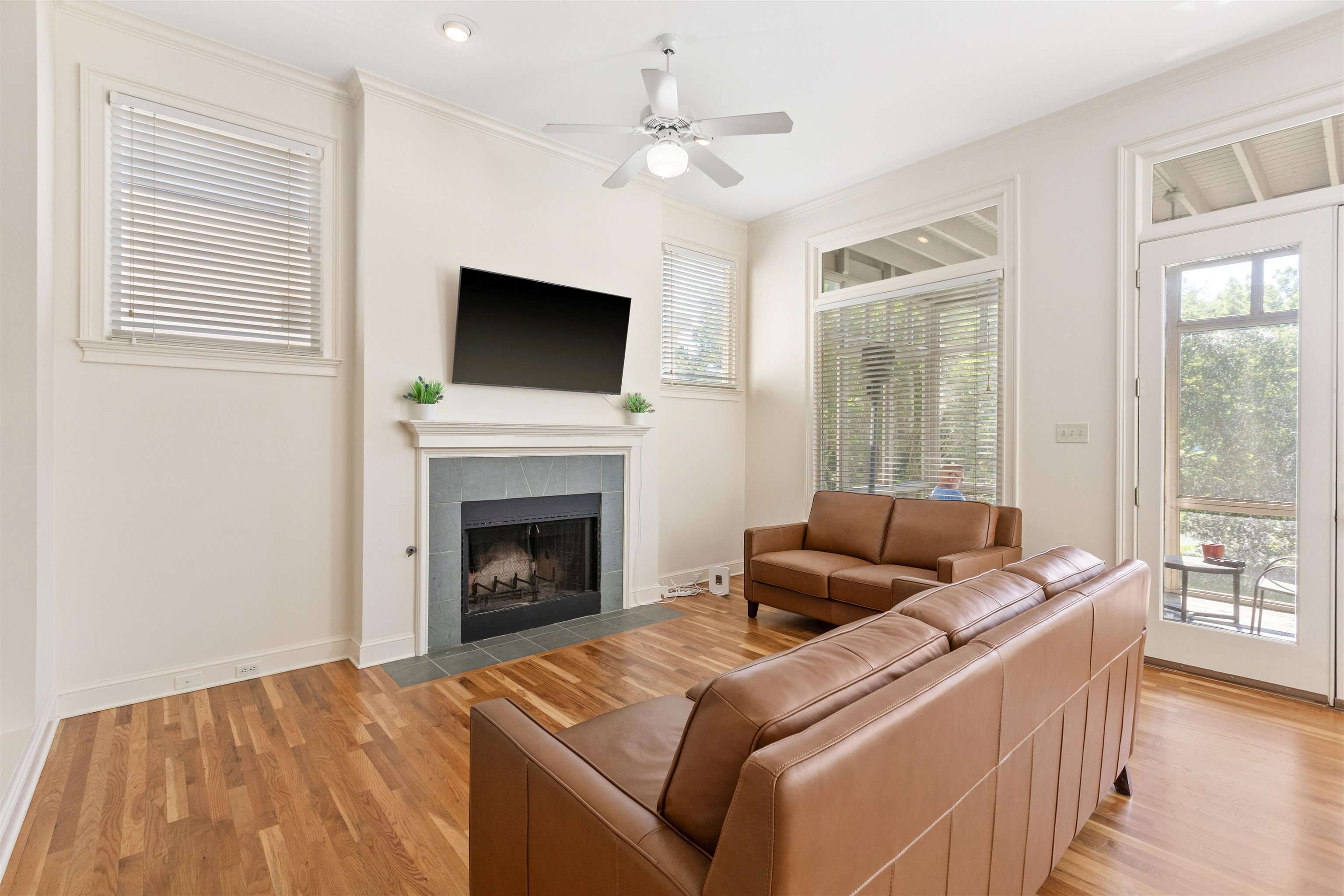 844 Harbor Isle Cir E Property Photo 10