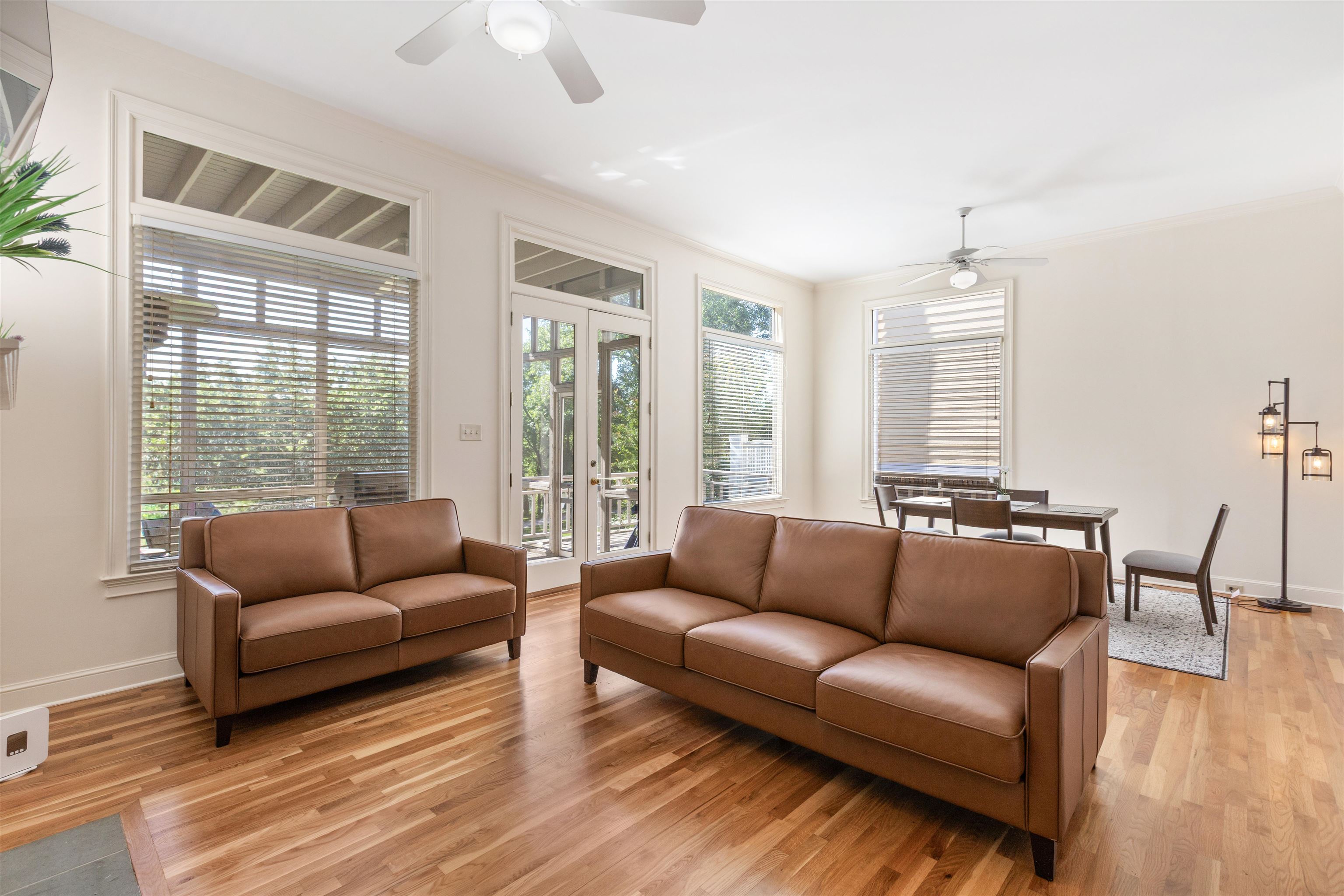 844 Harbor Isle Cir E Property Photo 11