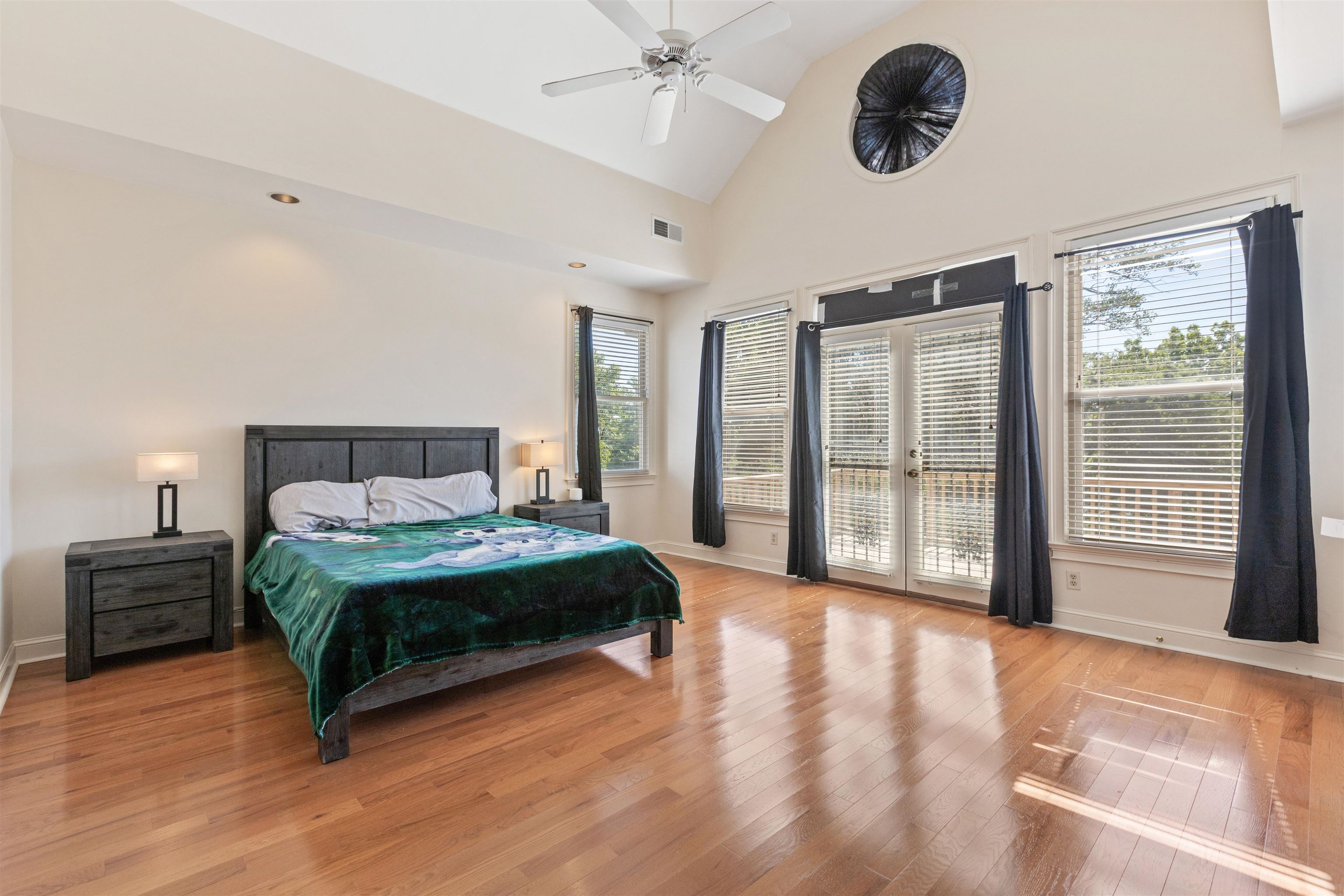 844 Harbor Isle Cir E Property Photo 18