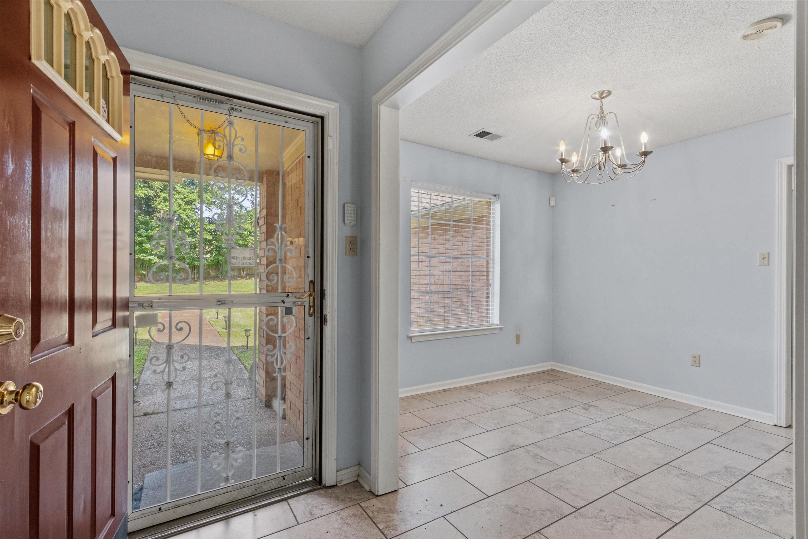 5364 Meadow Cross Dr Property Photo 4