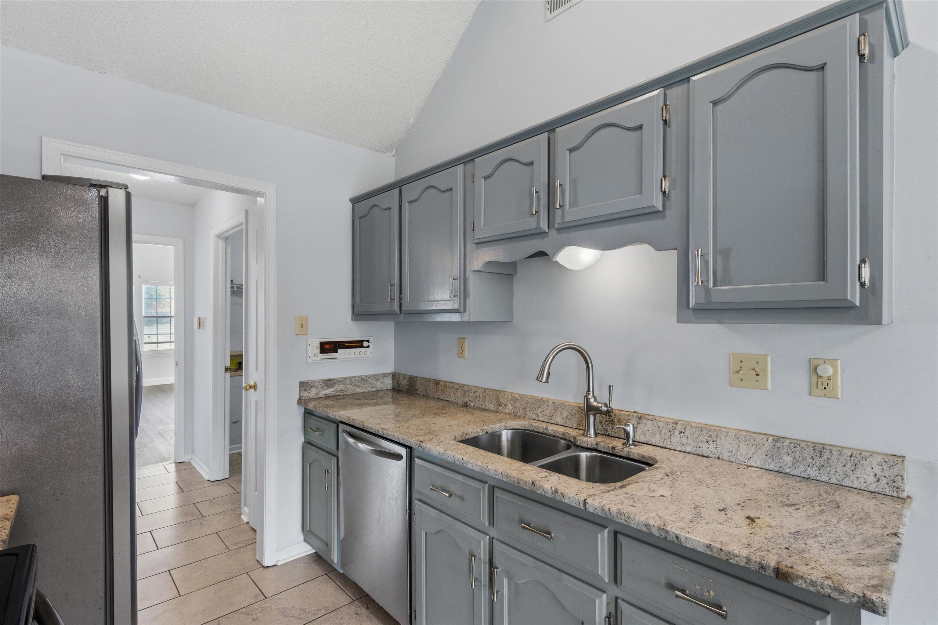 5364 Meadow Cross Dr Property Photo 10