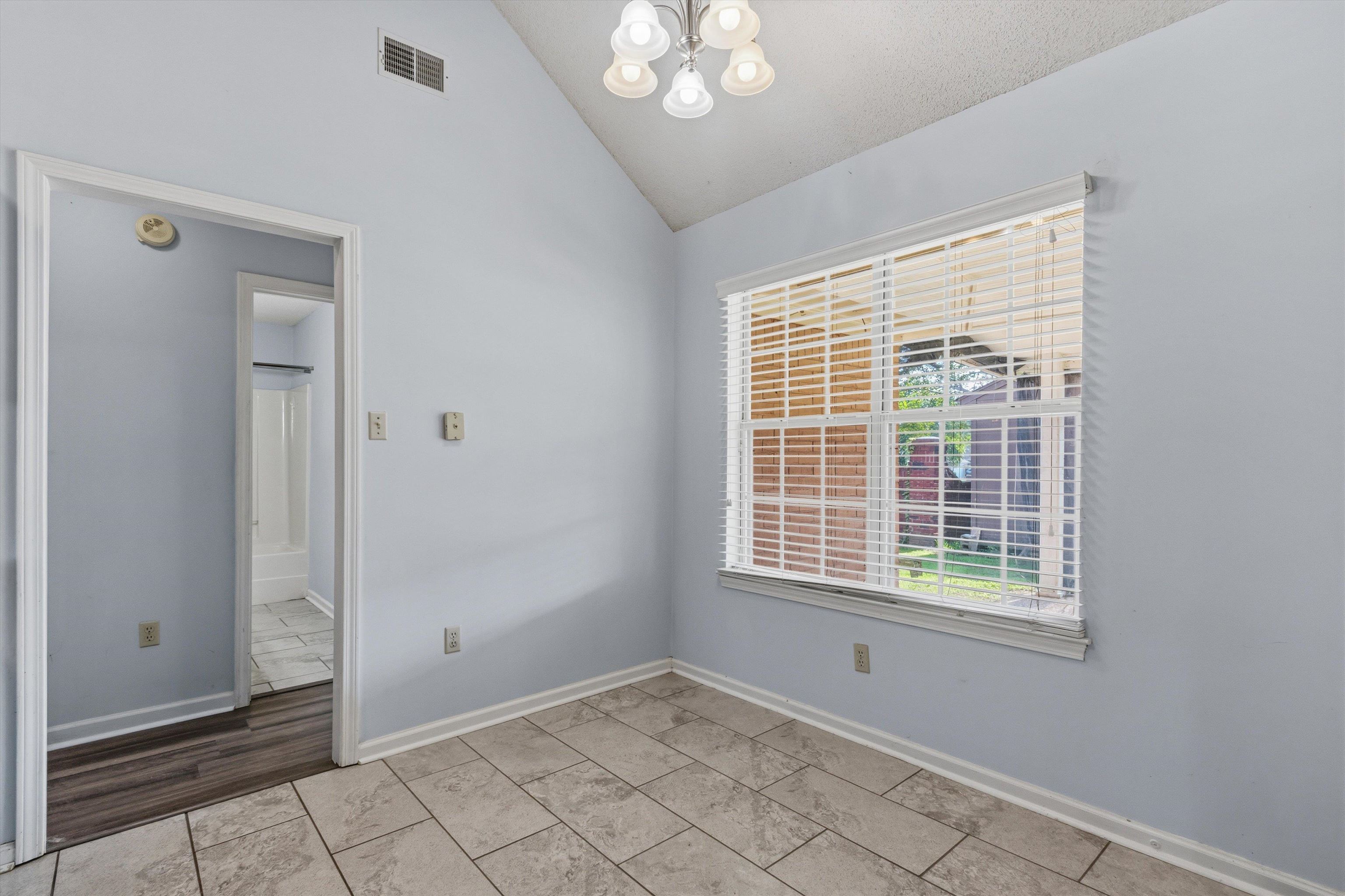 5364 Meadow Cross Dr Property Photo 12