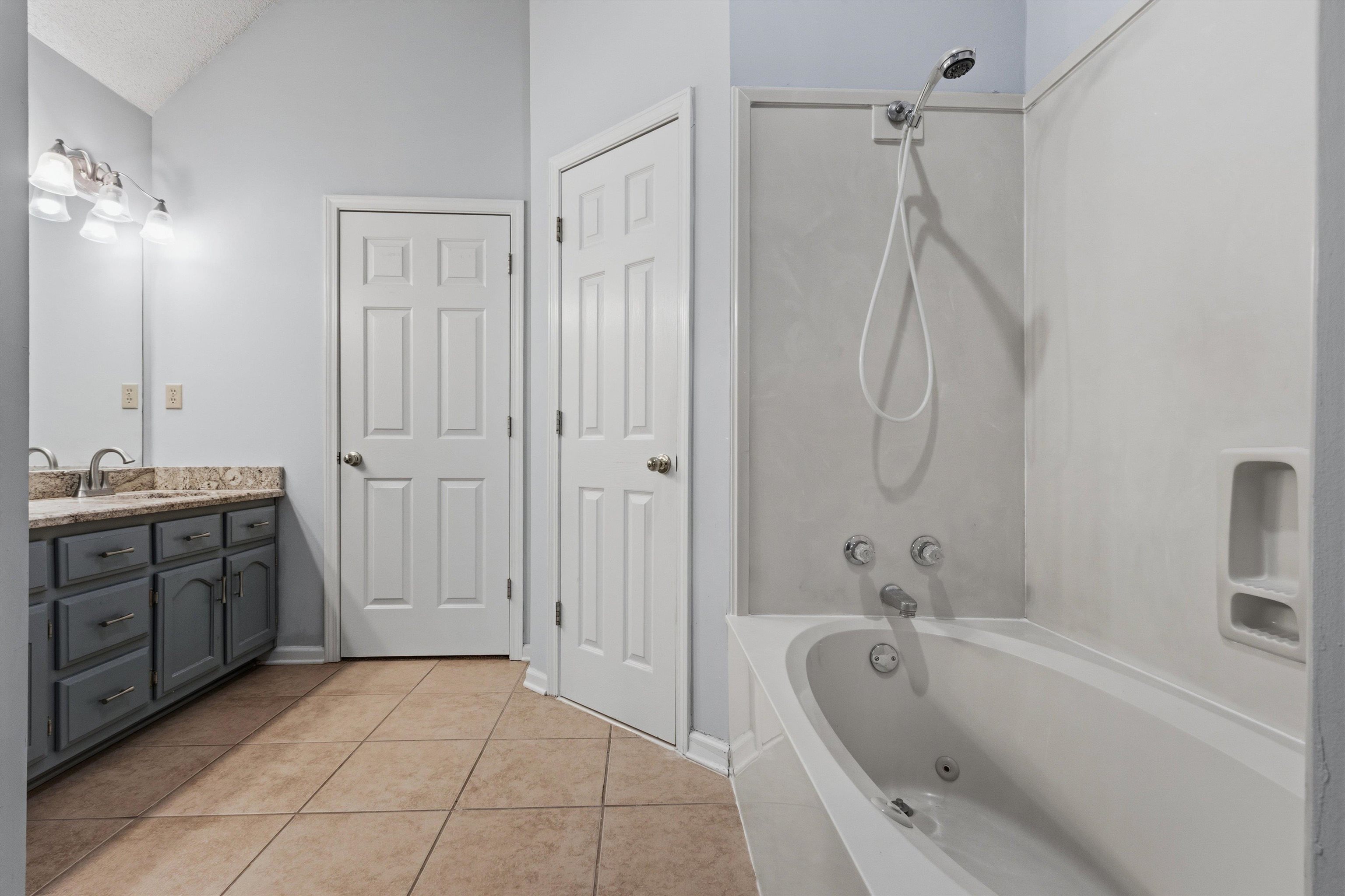 5364 Meadow Cross Dr Property Photo 15