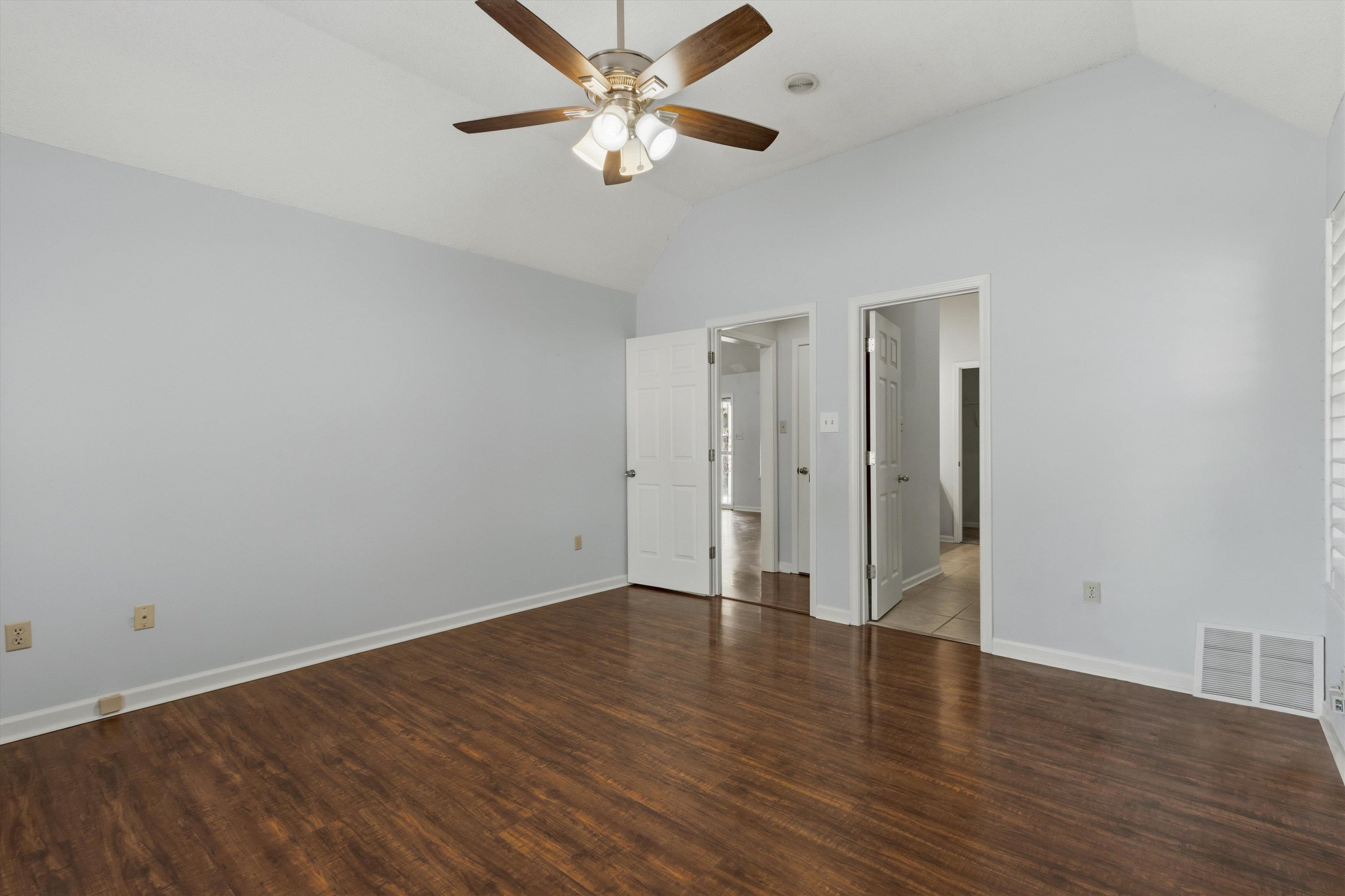 5364 Meadow Cross Dr Property Photo 16