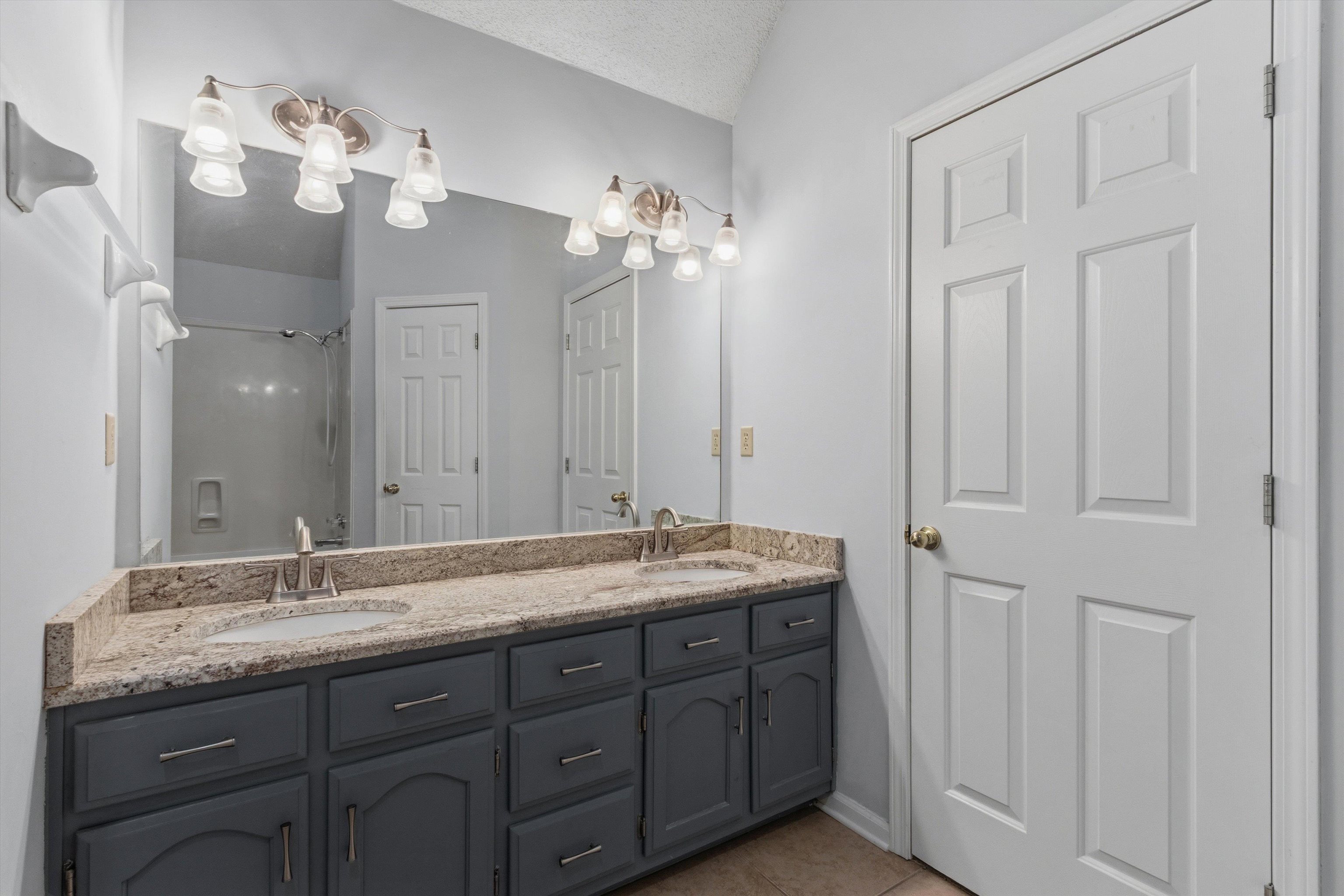 5364 Meadow Cross Dr Property Photo 17