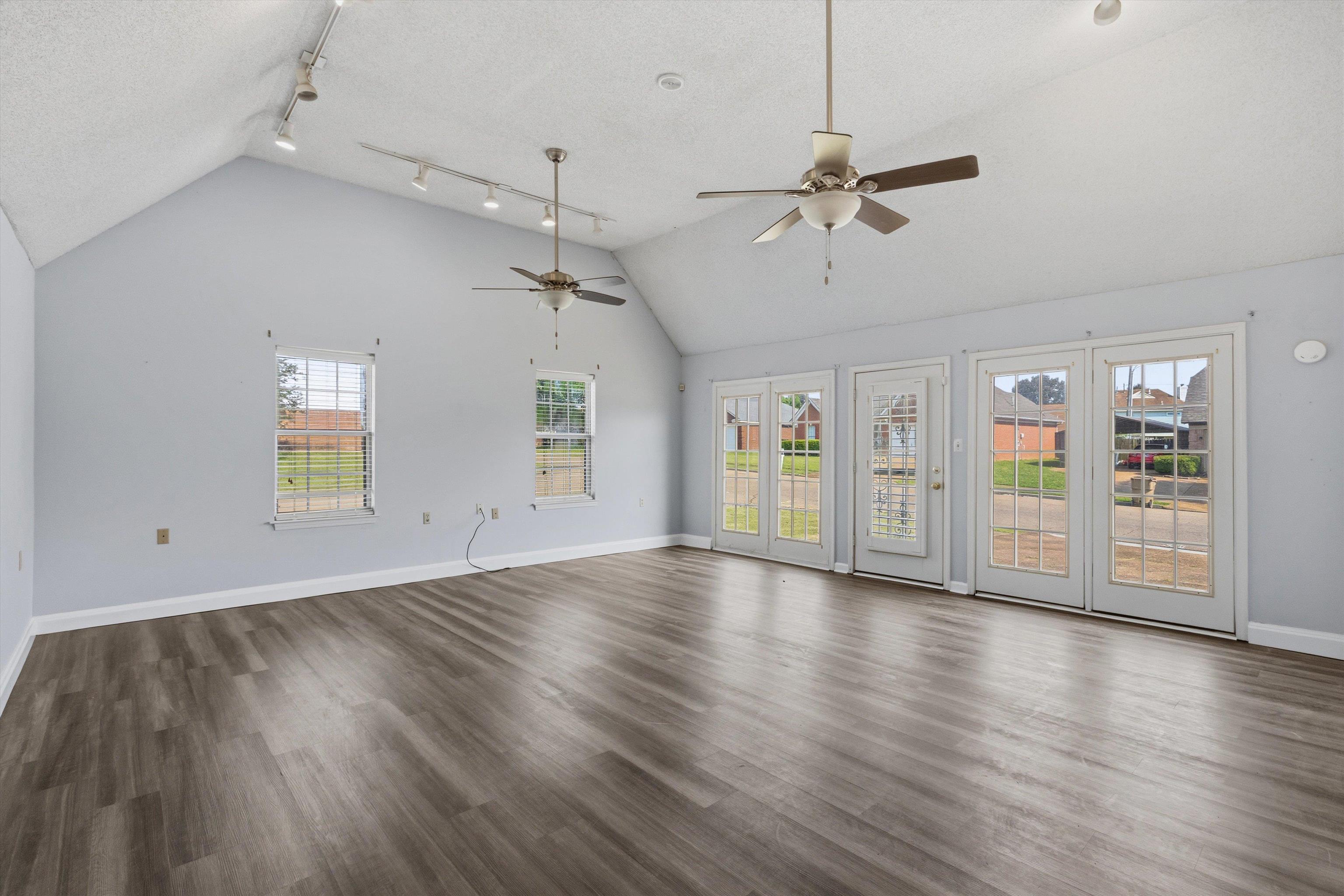 5364 Meadow Cross Dr Property Photo 29