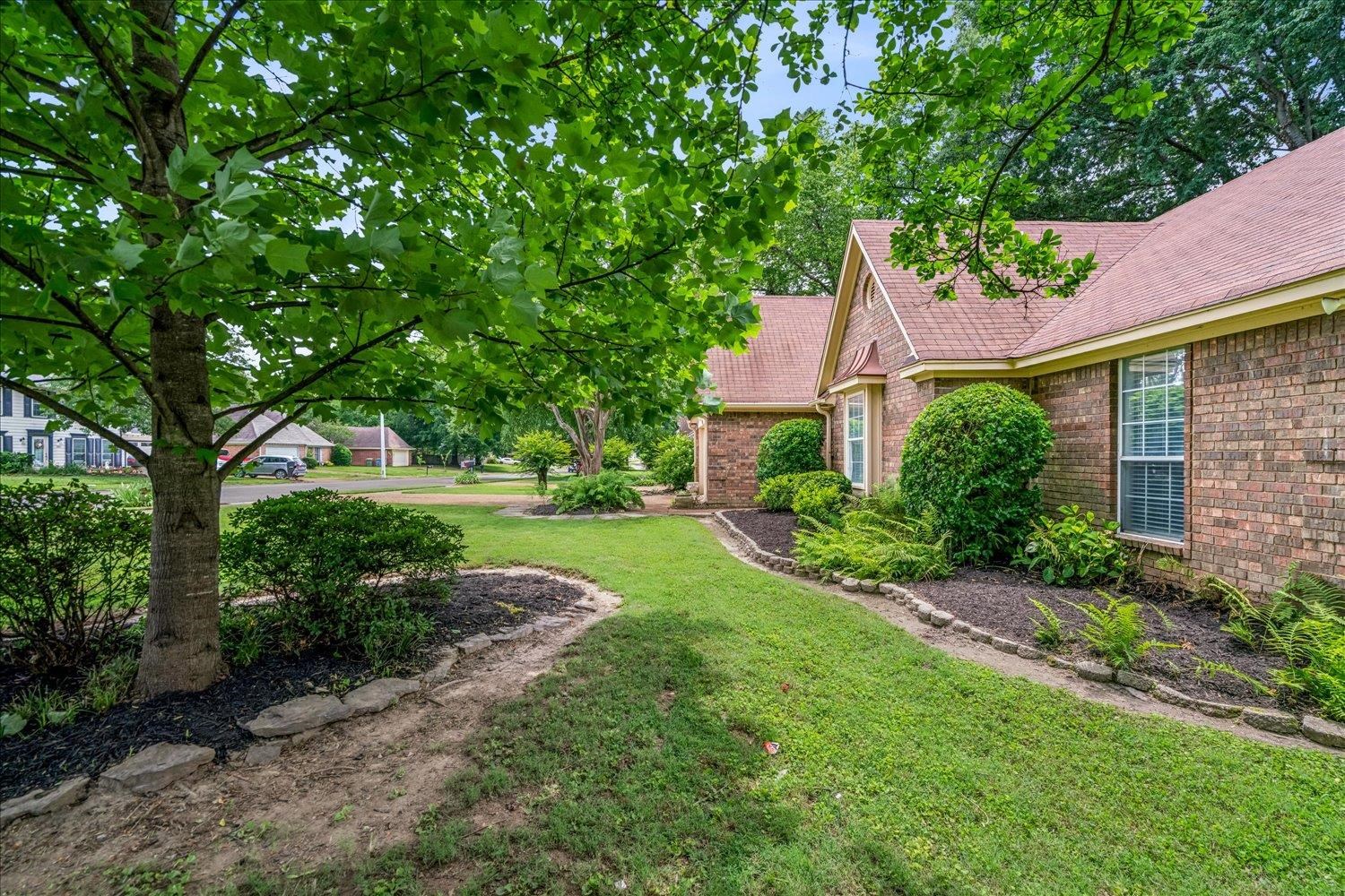 895 Cully Rd Property Photo 5