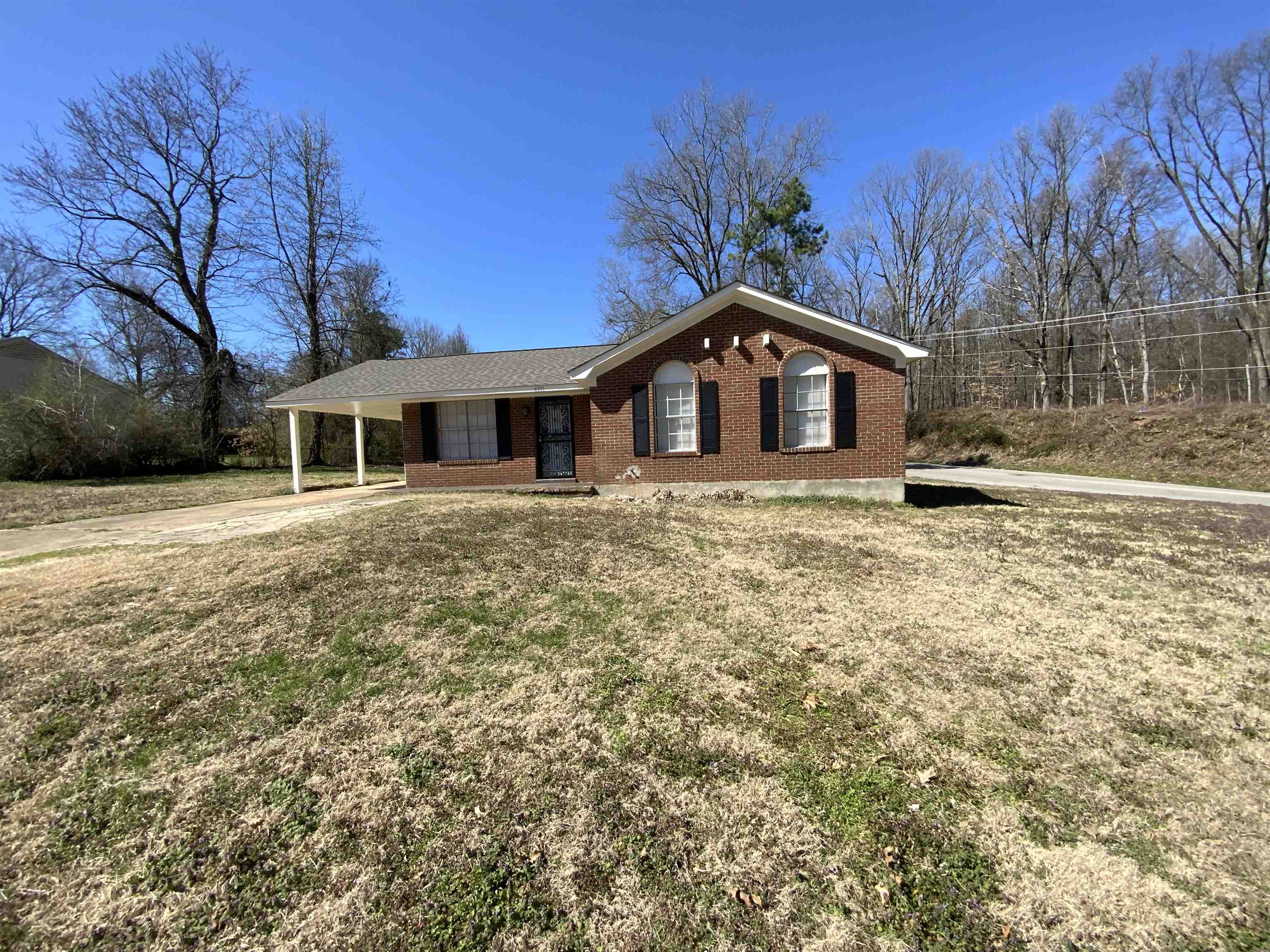 4301 University St Property Photo 1