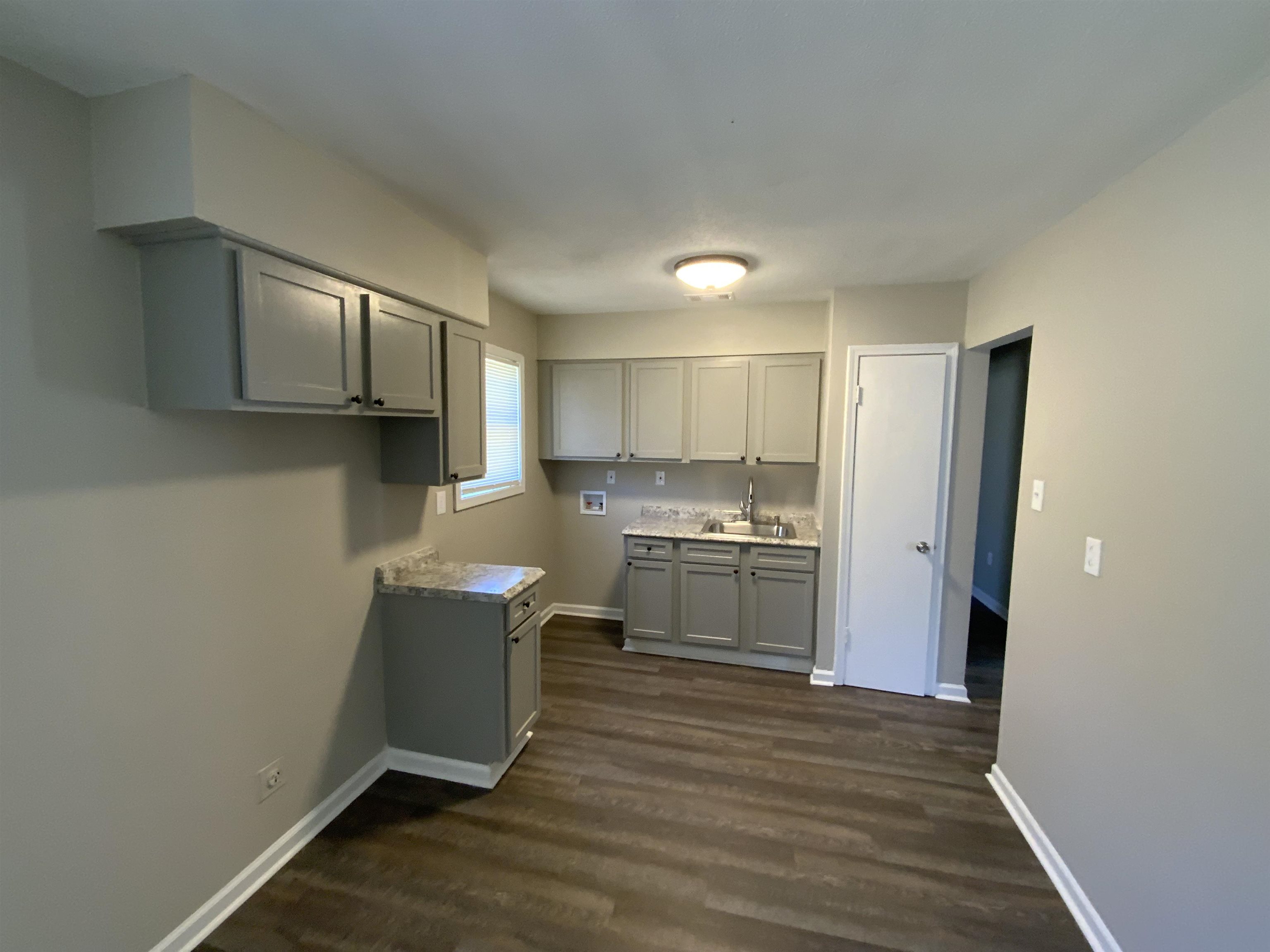 4301 University St Property Photo 3