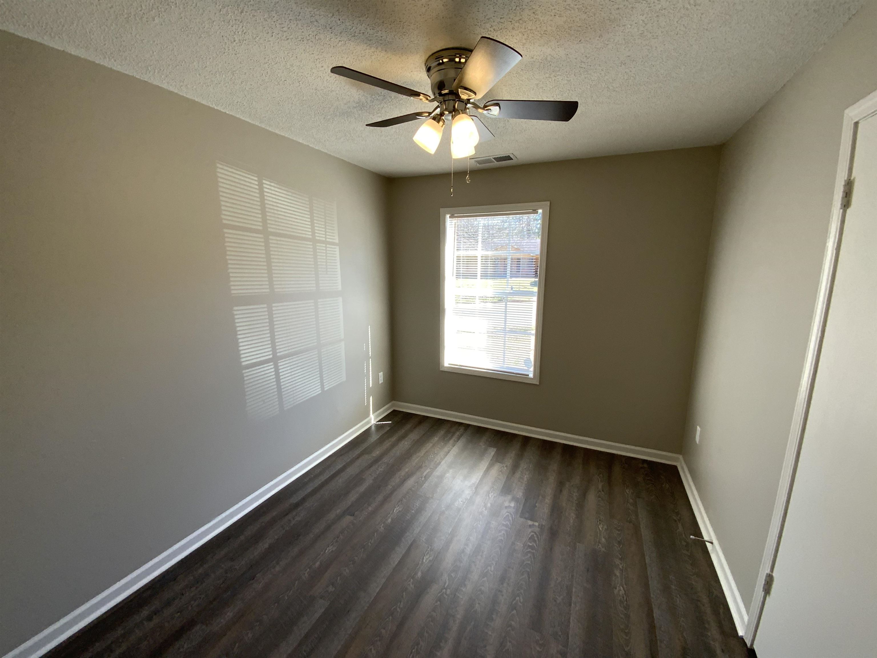 4301 University St Property Photo 8