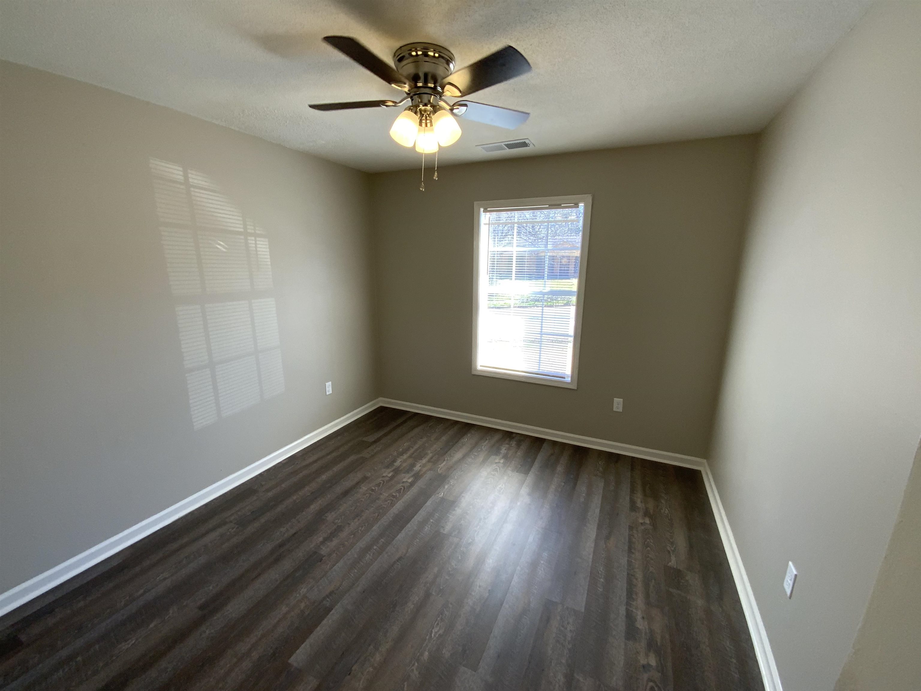 4301 University St Property Photo 10