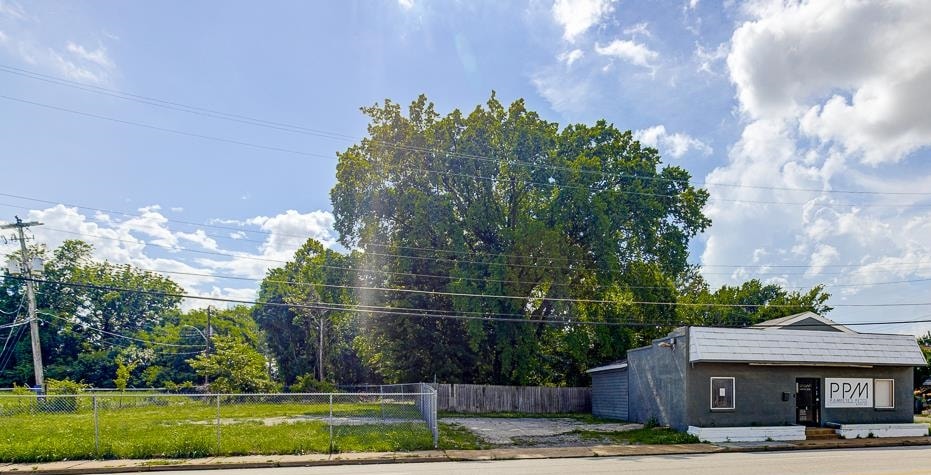 583 Tillman St Property Photo 2