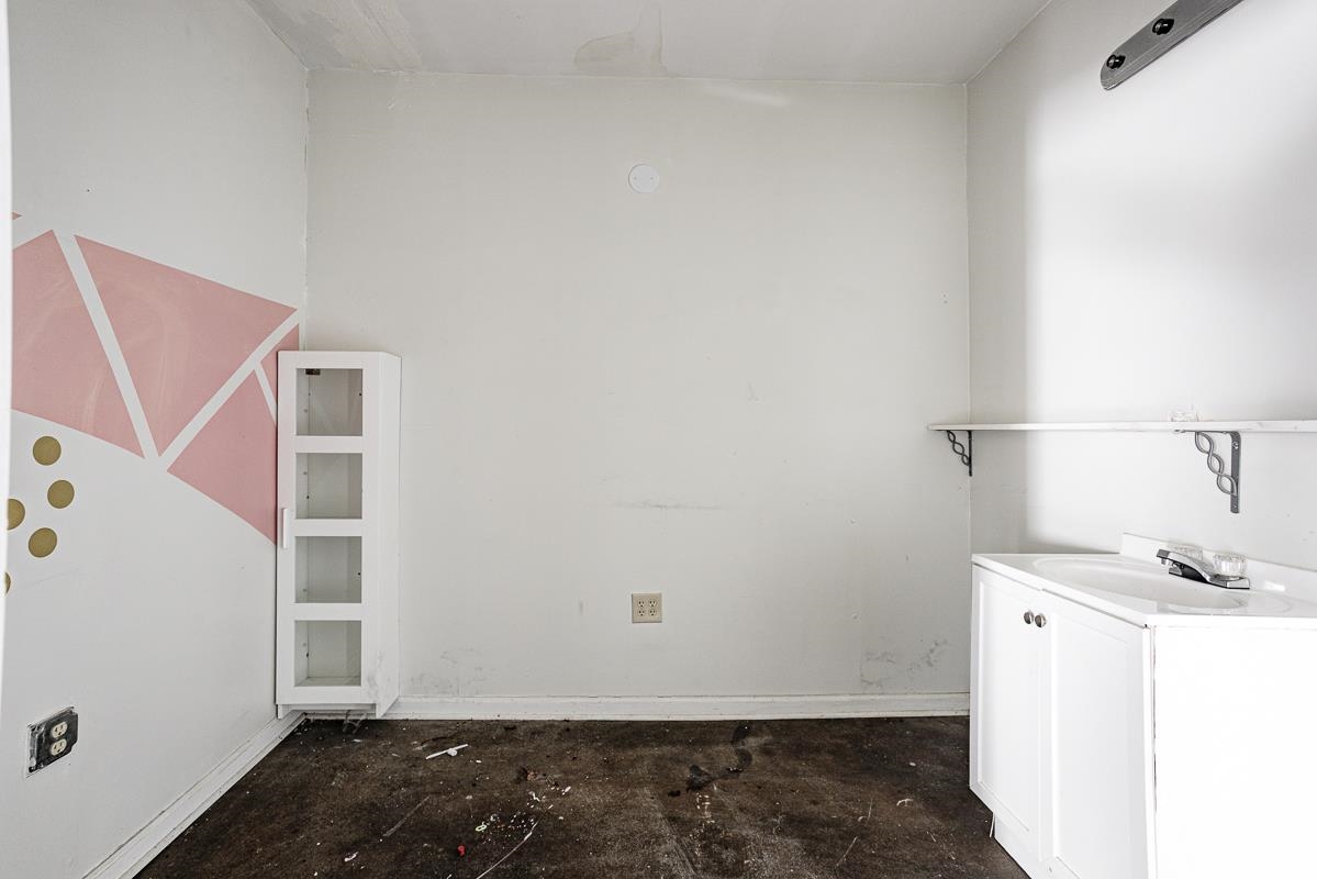 583 Tillman St Property Photo 12
