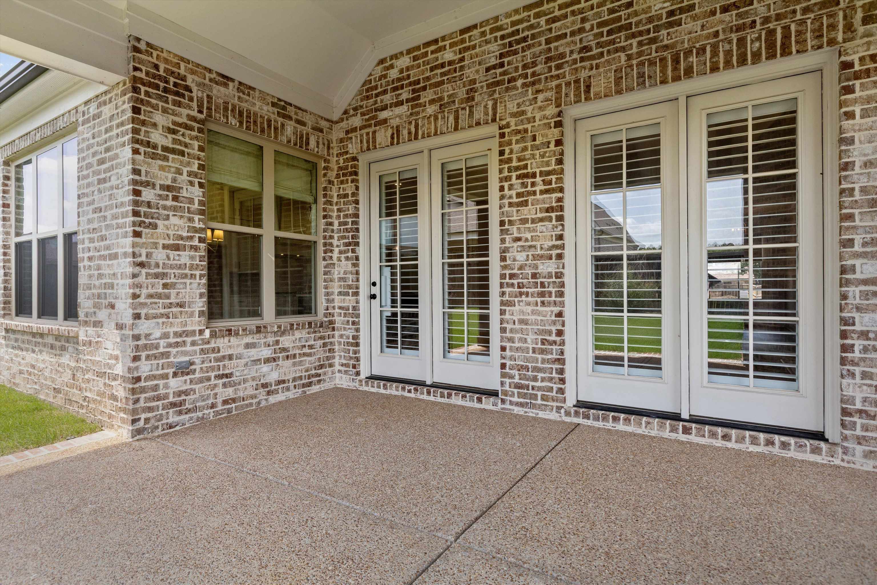 1350 Belfair Dr Property Photo 34