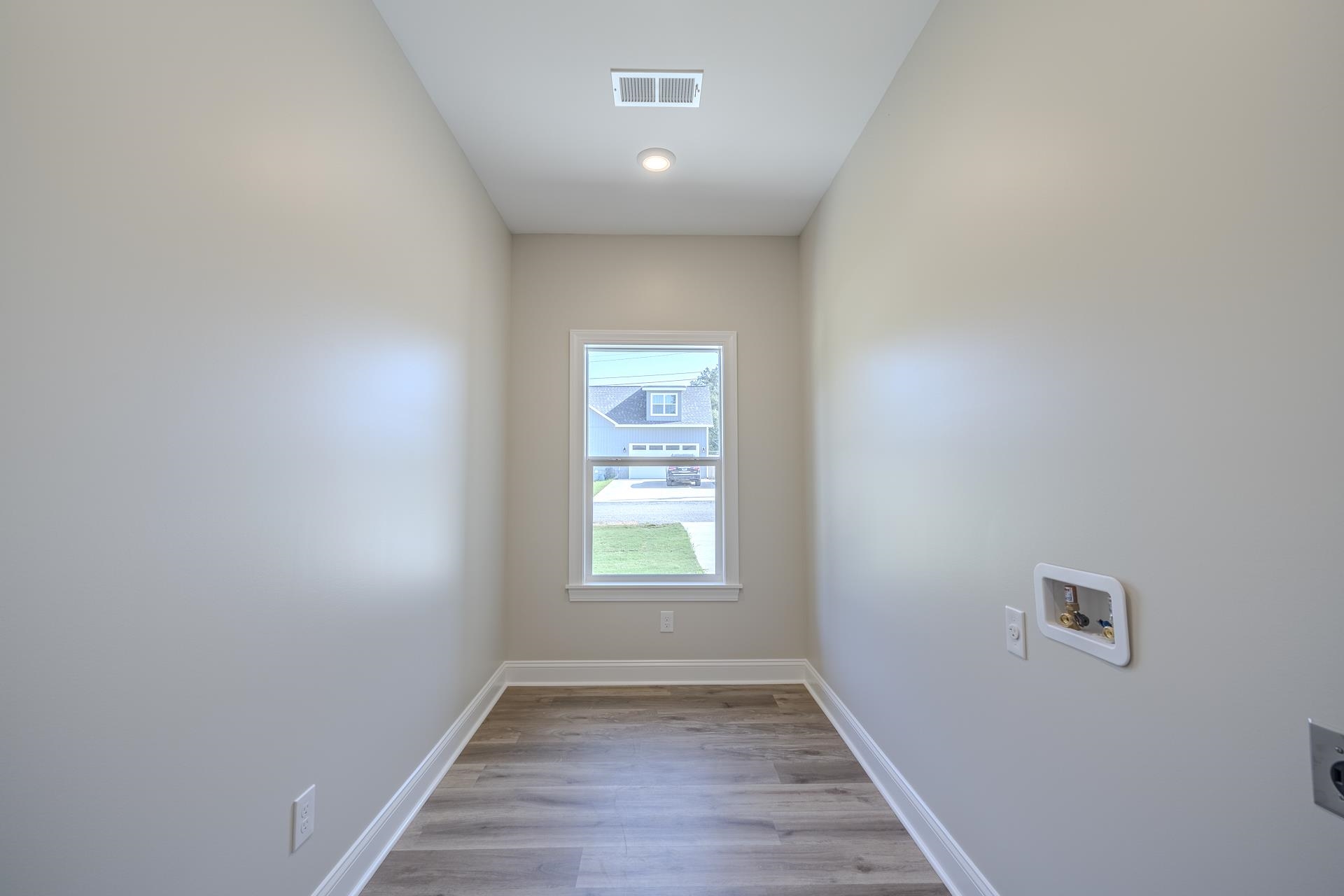 225 Chariot Ln Property Photo 9